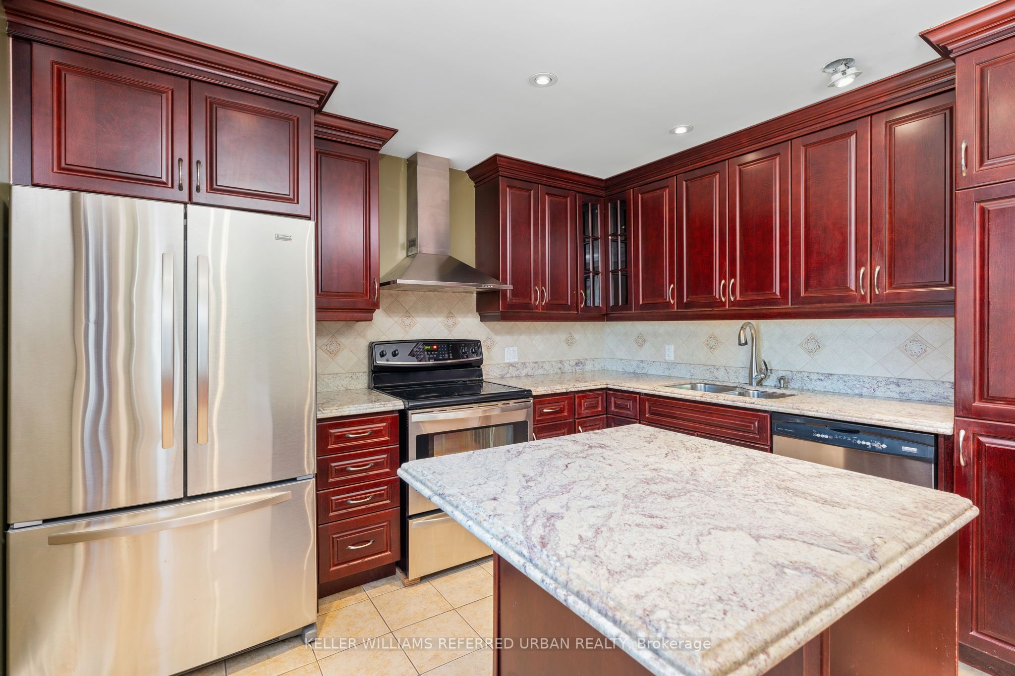 710 Pharmacy Avenue Property Photo 12