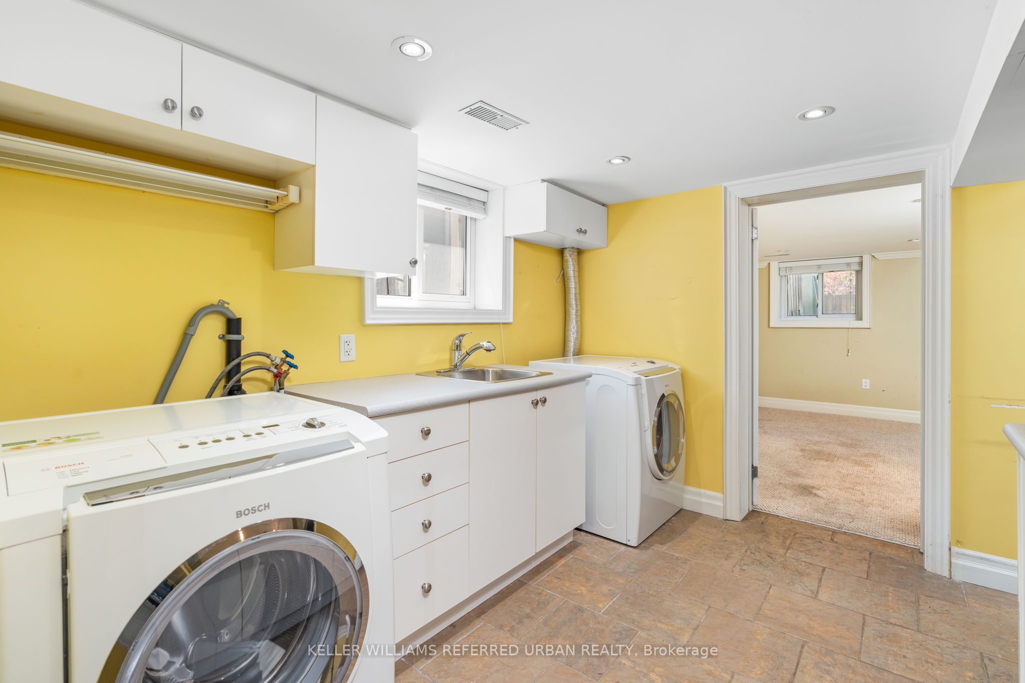 710 Pharmacy Avenue Property Photo 28
