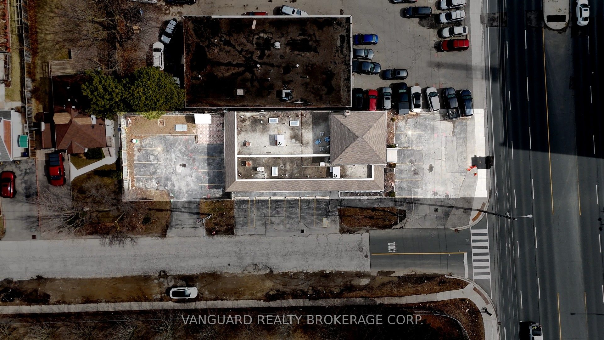 4560 Kingston Road Property Photo 4