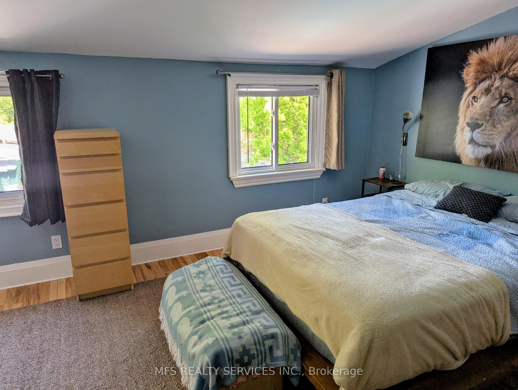 678 King Street W Property Photo 16