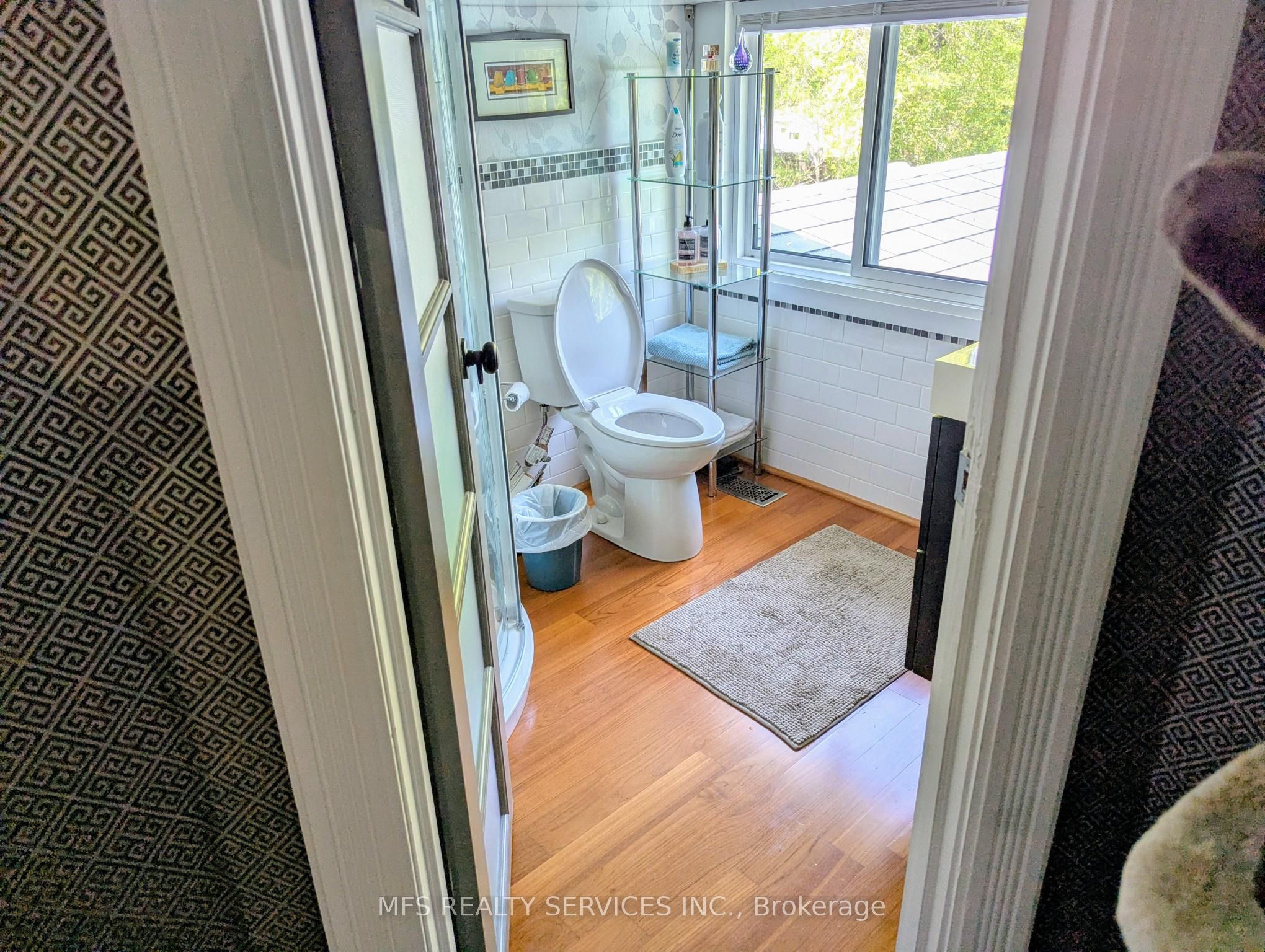 678 King Street W Property Photo 19