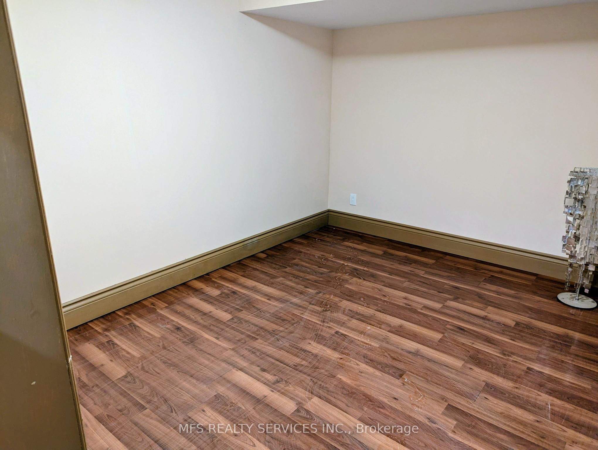 678 King Street W Property Photo 22