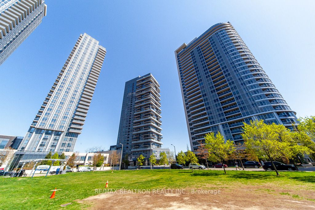 #1004 - 225 Village Green Square Property Photo