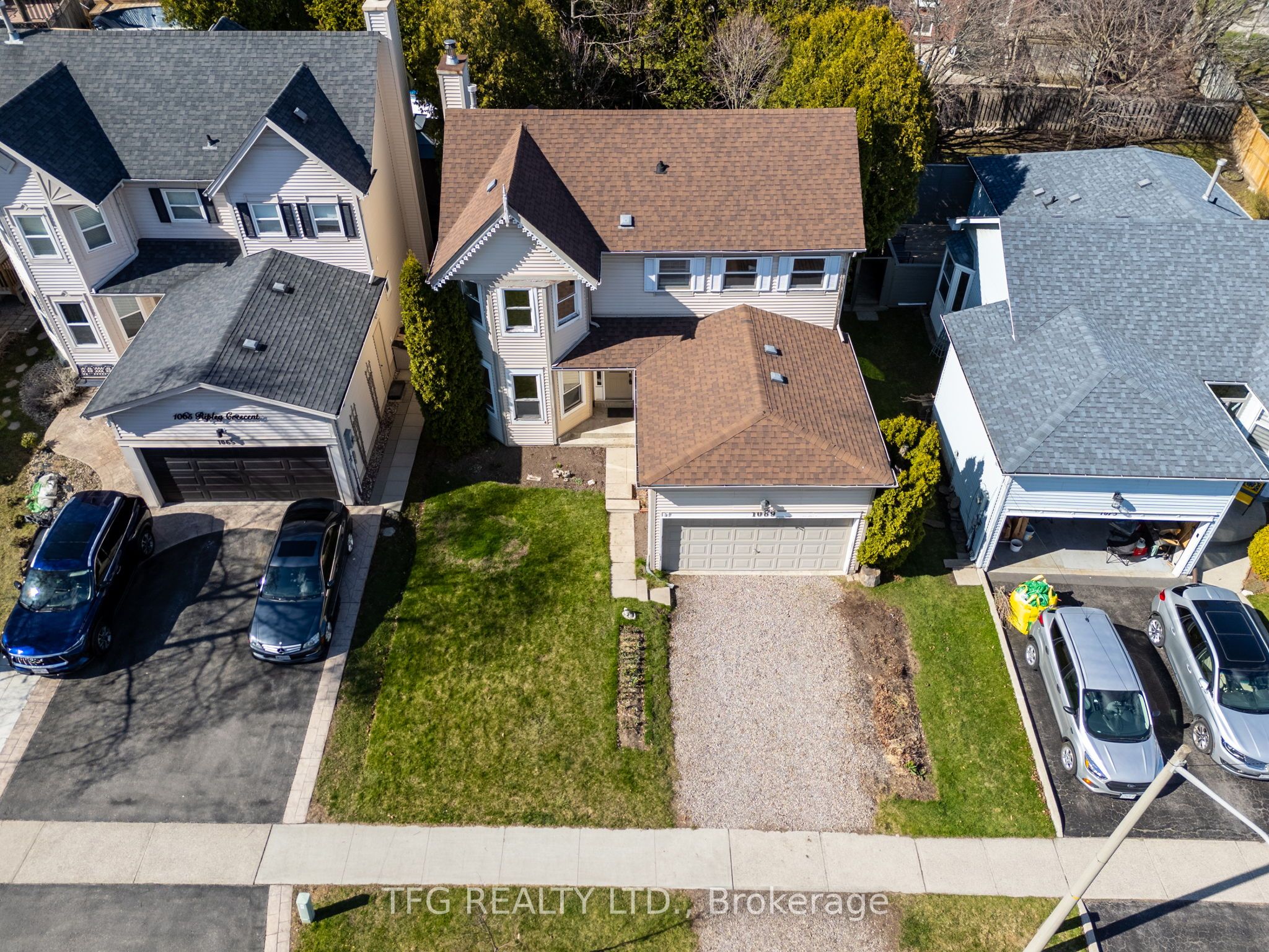 1069 Ripley Crescent Property Photo