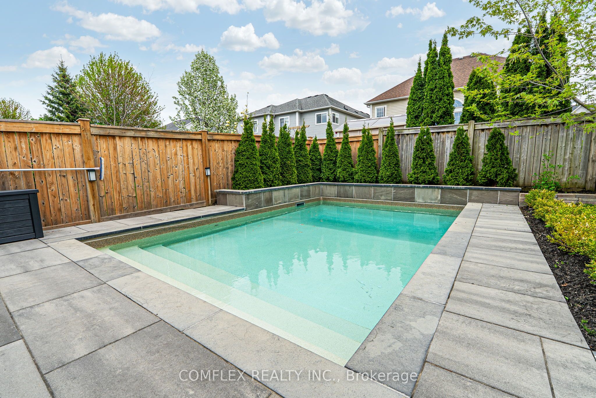 57 Hanson Crescent Property Photo 46