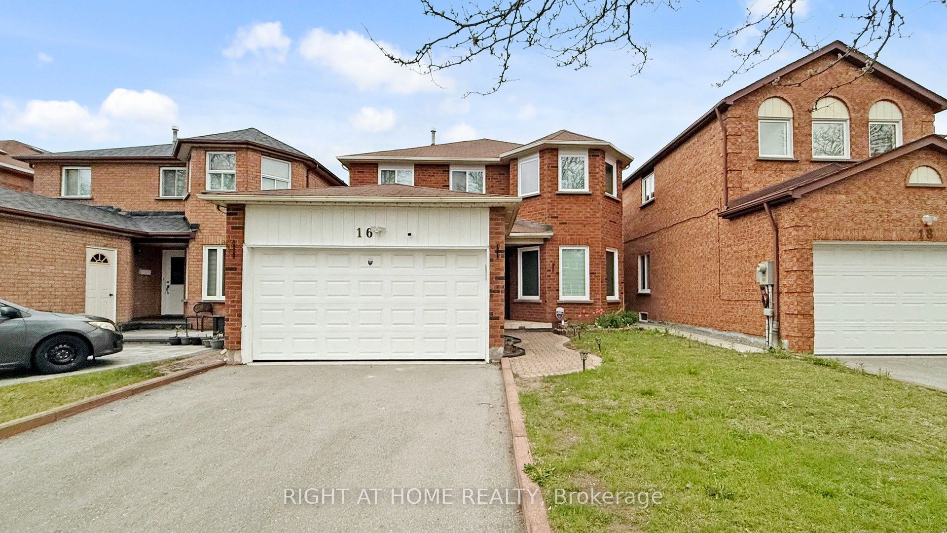 16 Graybark Crescent Property Photo