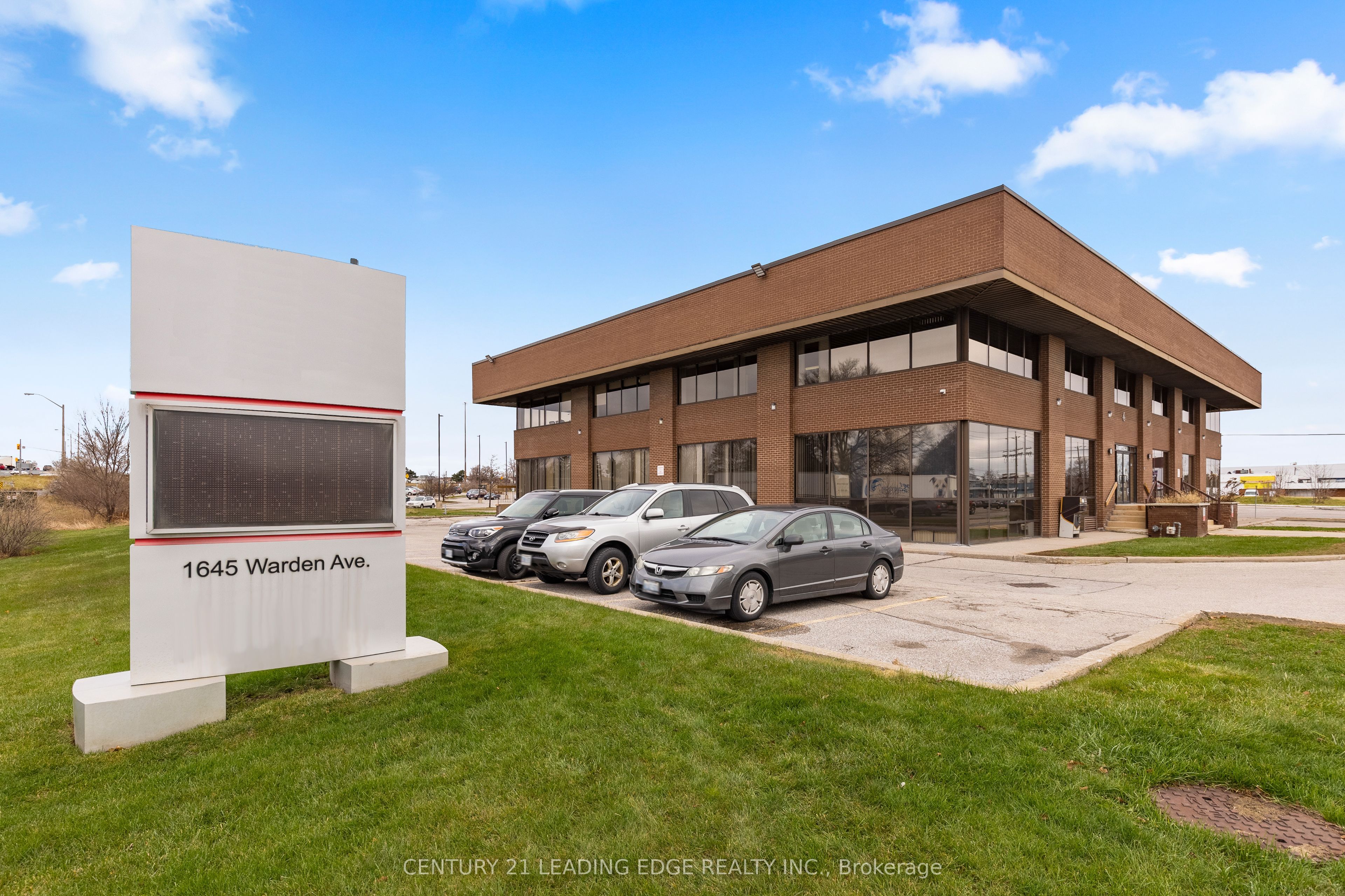 1645 Warden Avenue 201 Property Photo 3