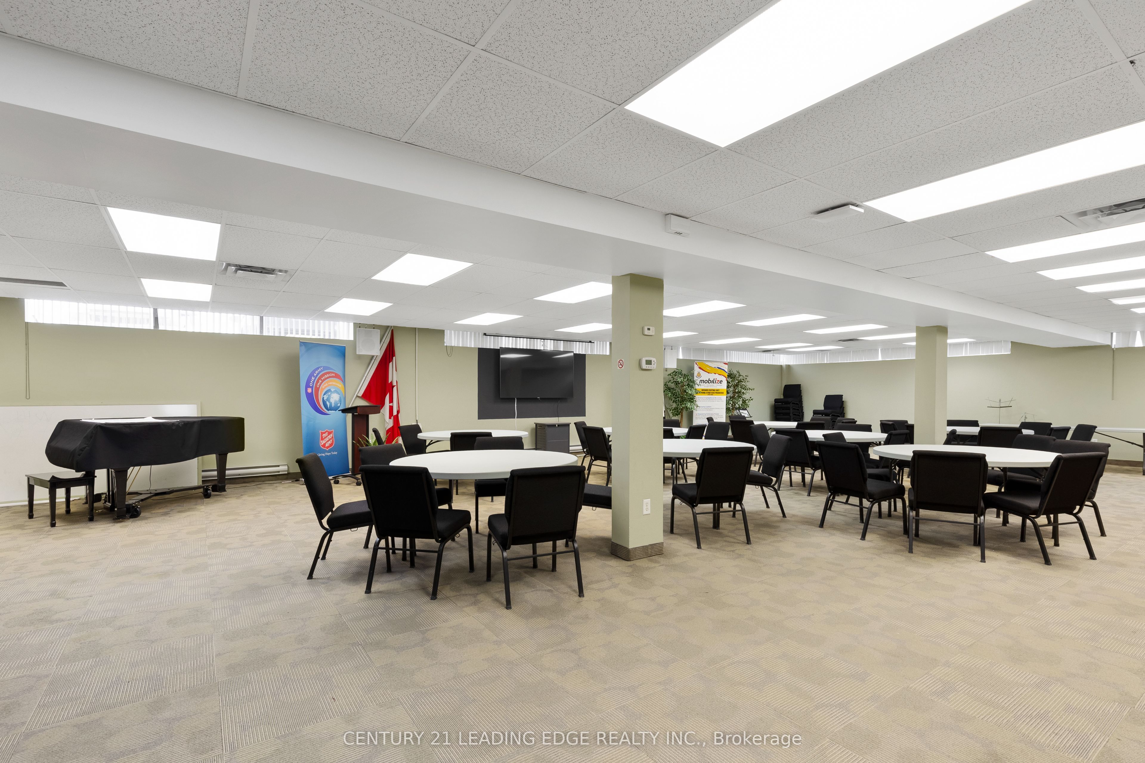 1645 Warden Avenue 201 Property Photo 19