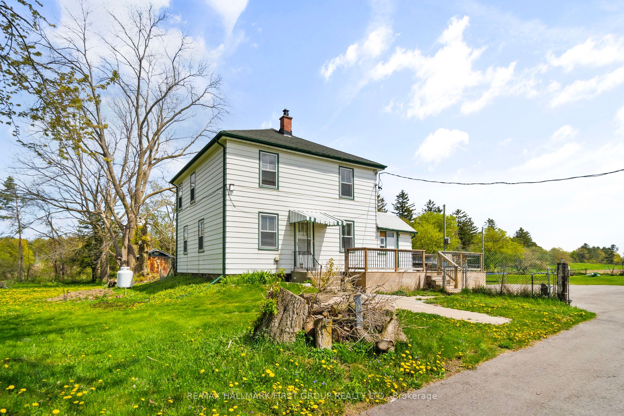 10239 Cochrane Road Property Photo