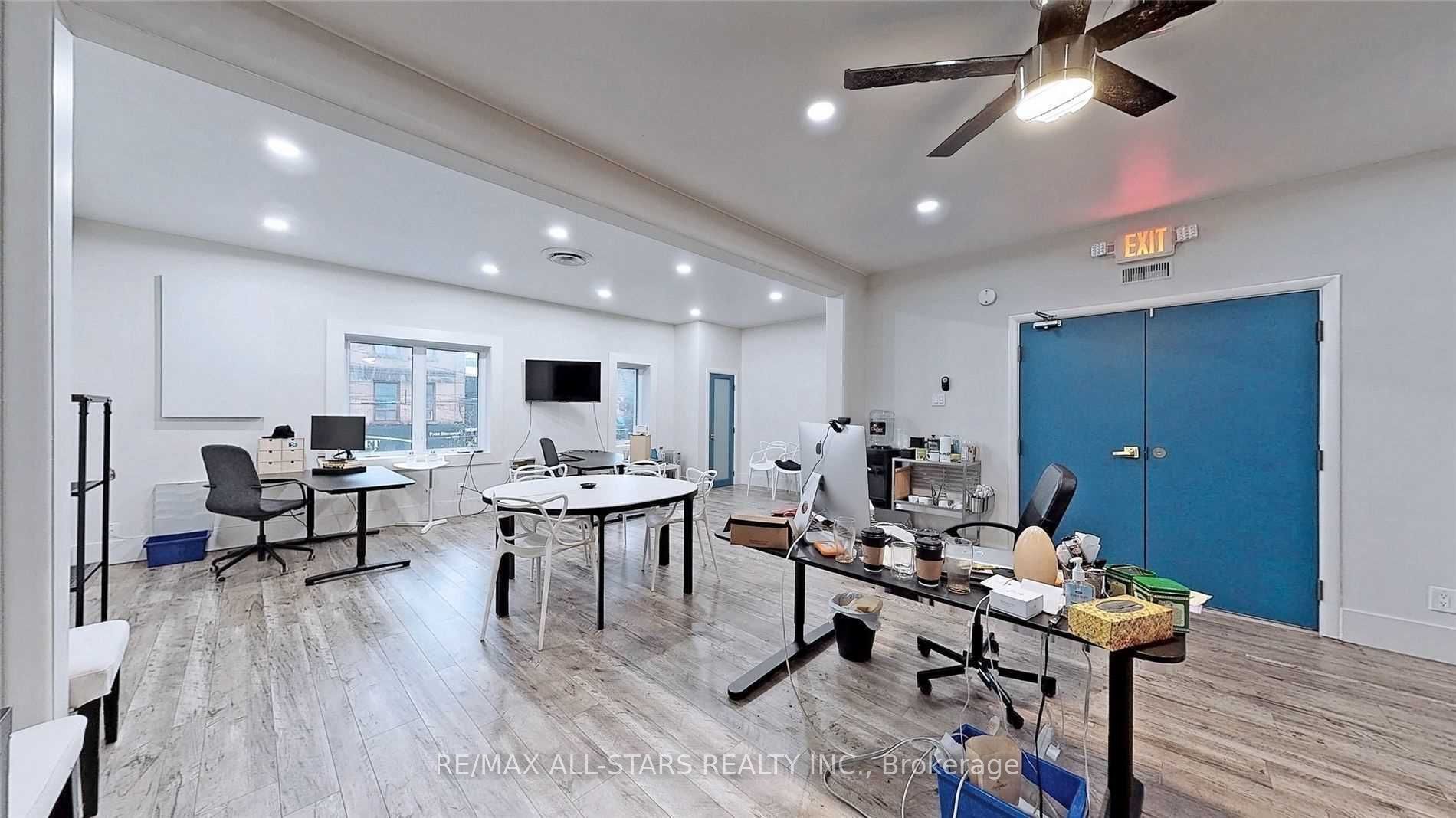 #201 - 715 Queen Street Property Photo 4