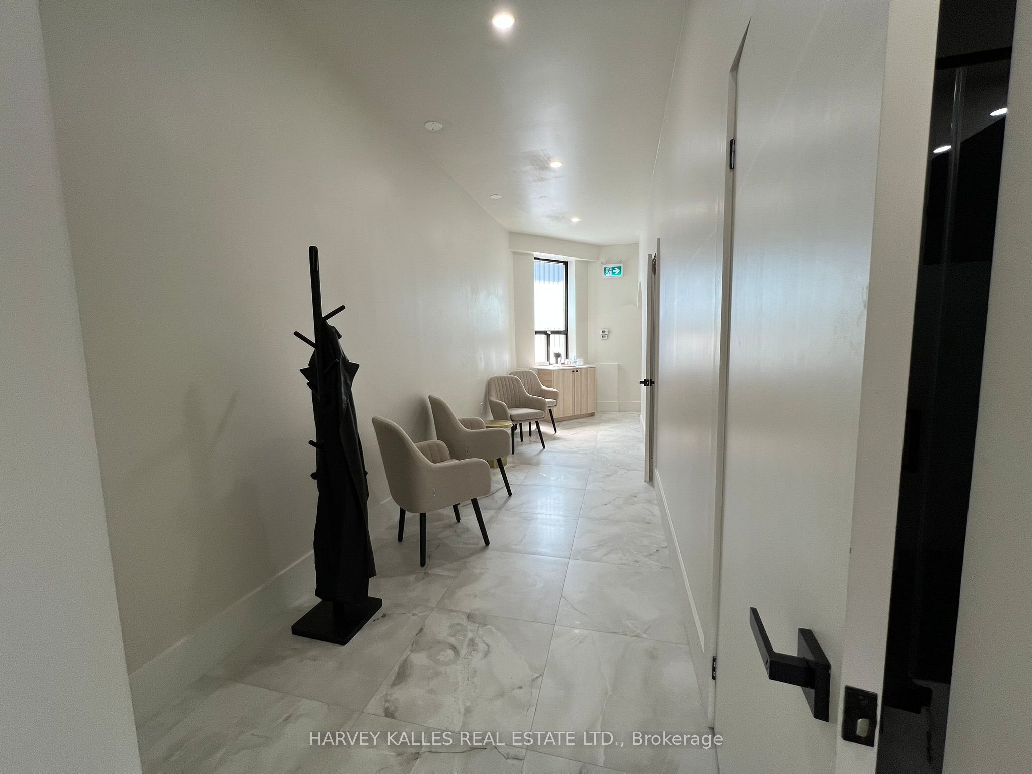 393 Danforth Avenue Property Photo 8