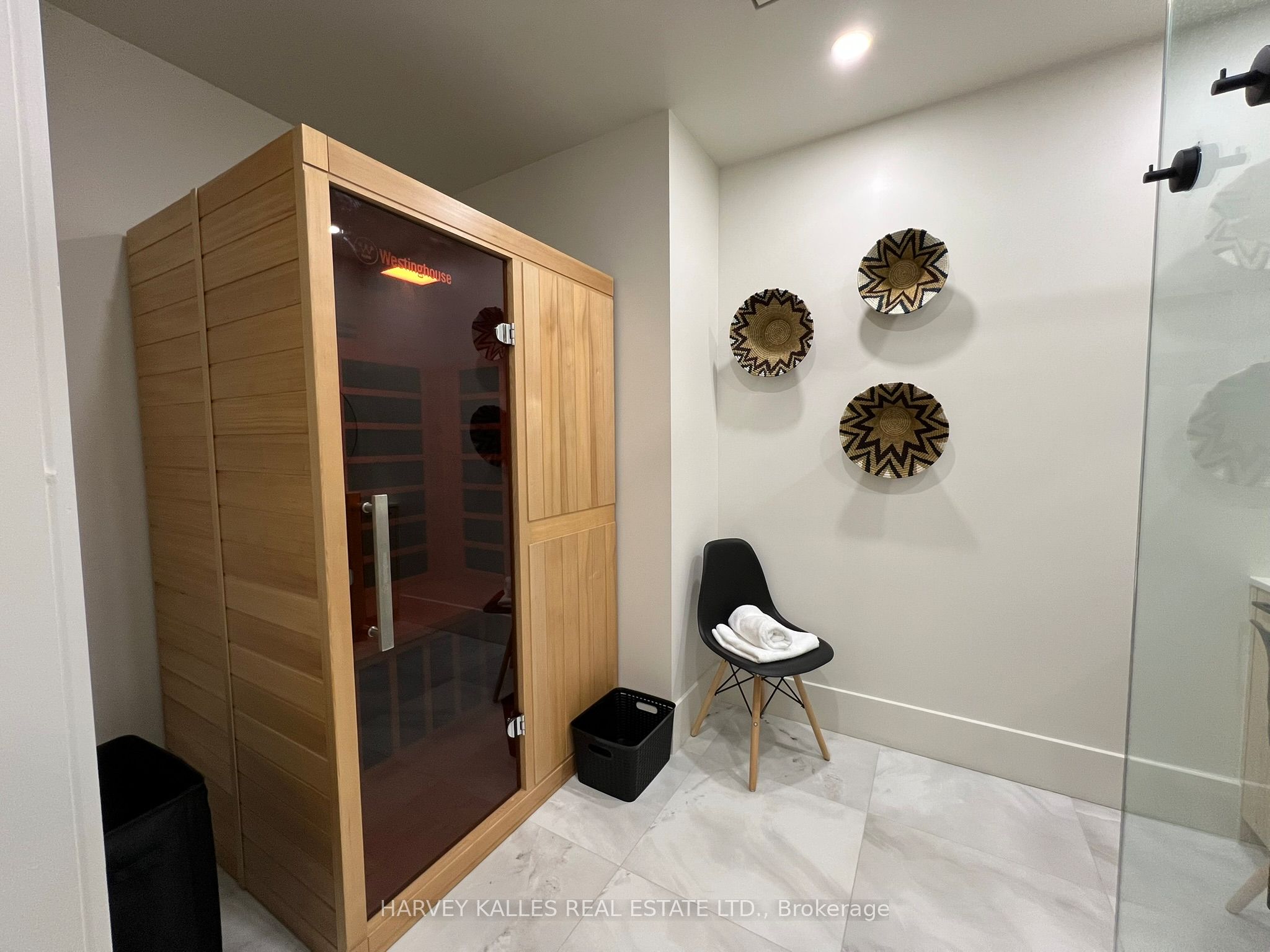 393 Danforth Avenue Property Photo 11
