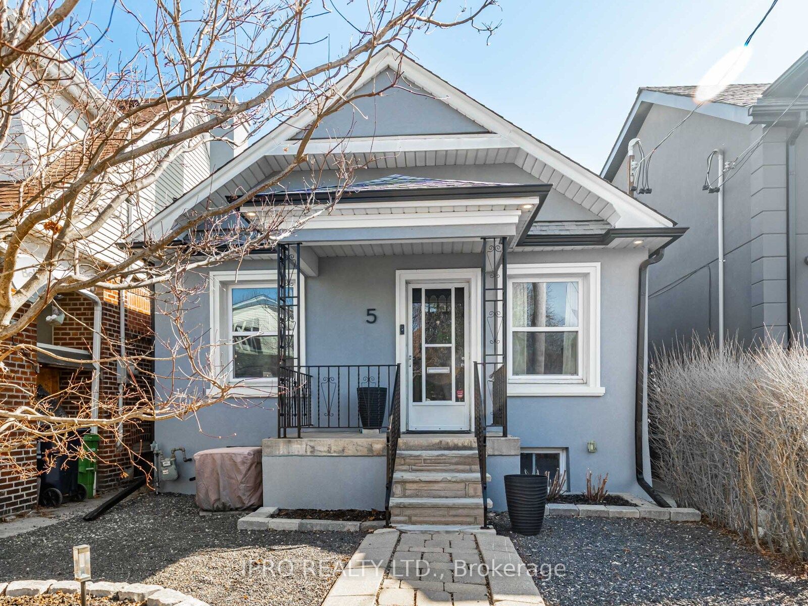 5 Thyra Avenue Property Photo