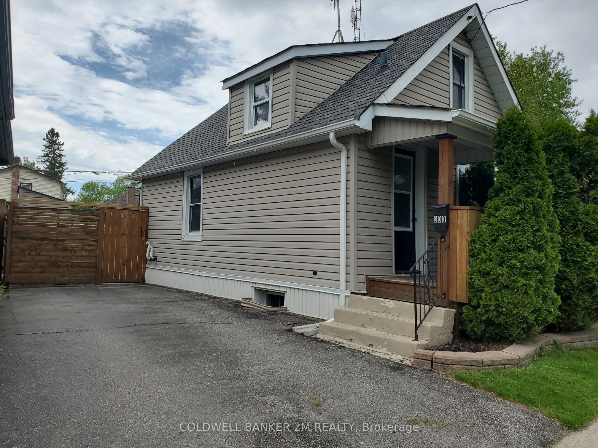 300 Haig Street Property Photo