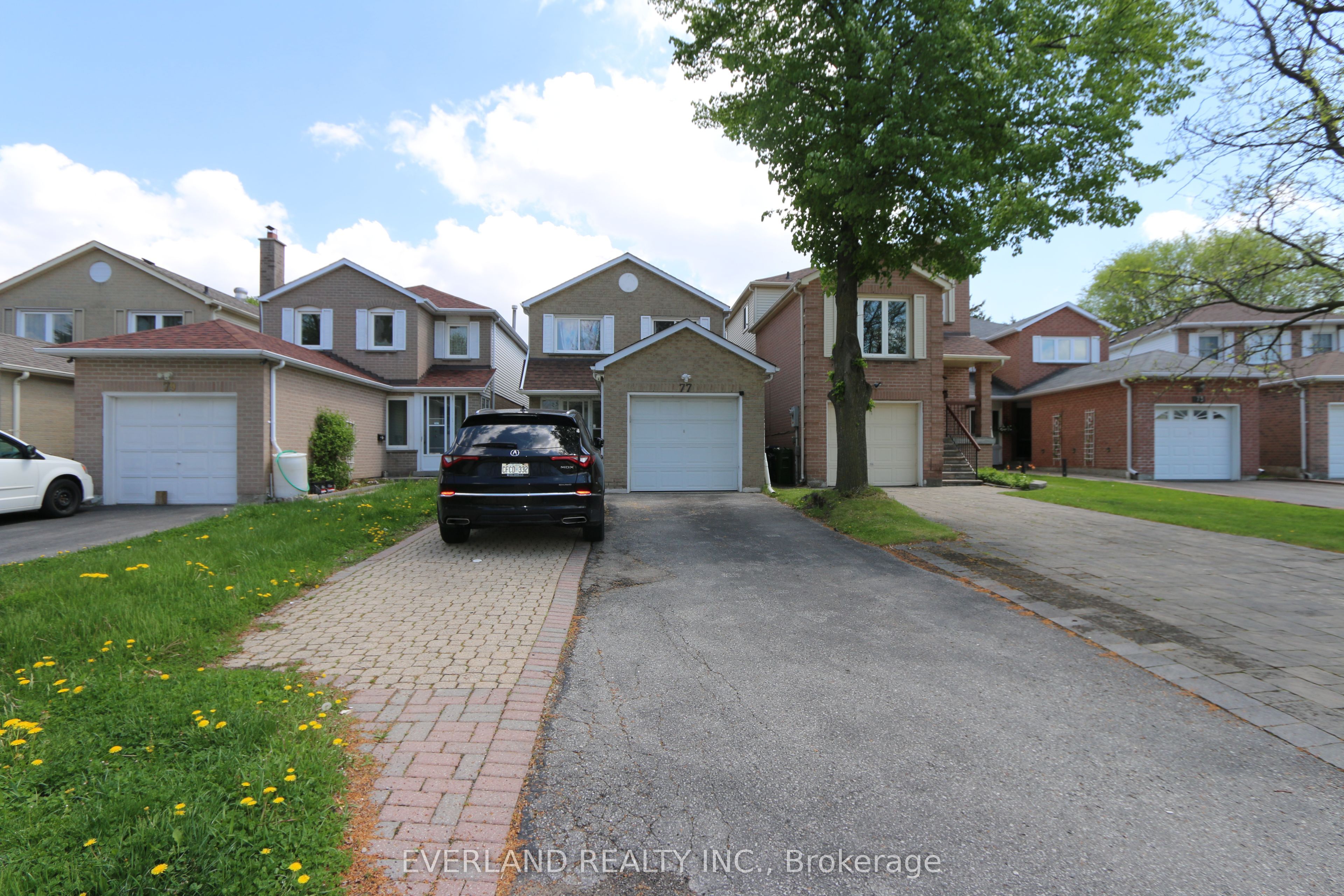 77 Enchanted Hills Crescent Property Photo