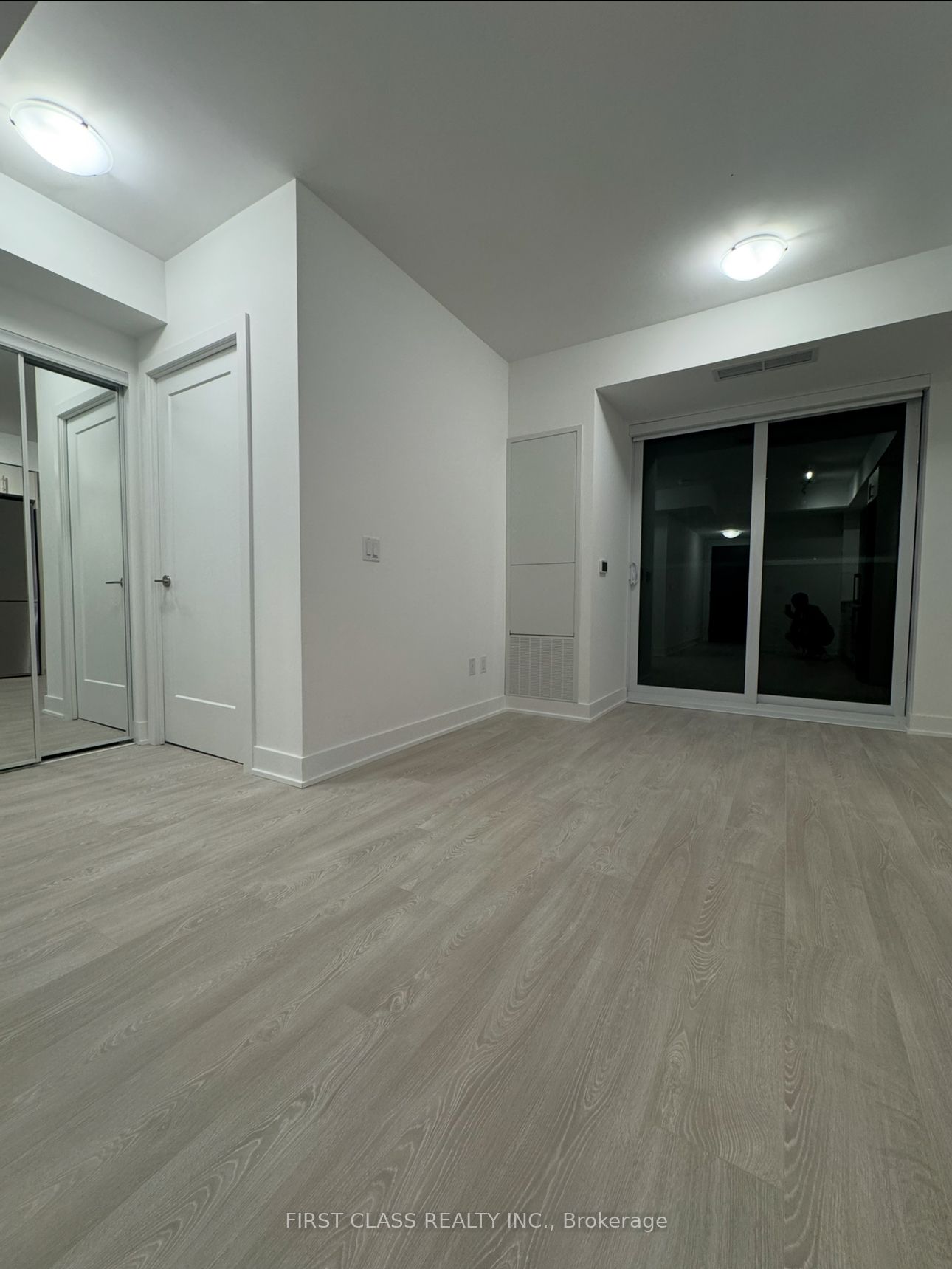 #603 - 2545 Simcoe Street Property Photo