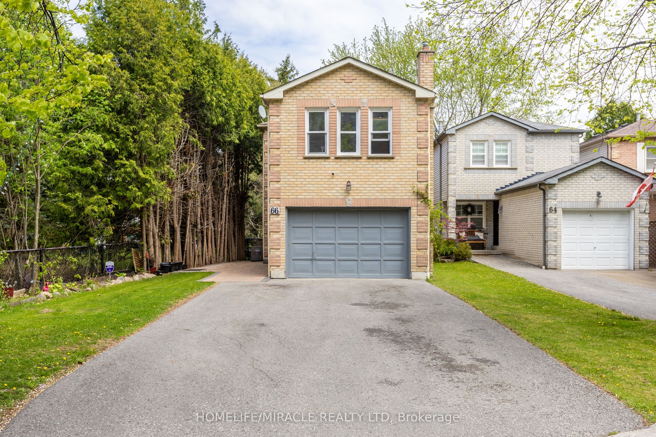 66 Teddington Cres Property Photo