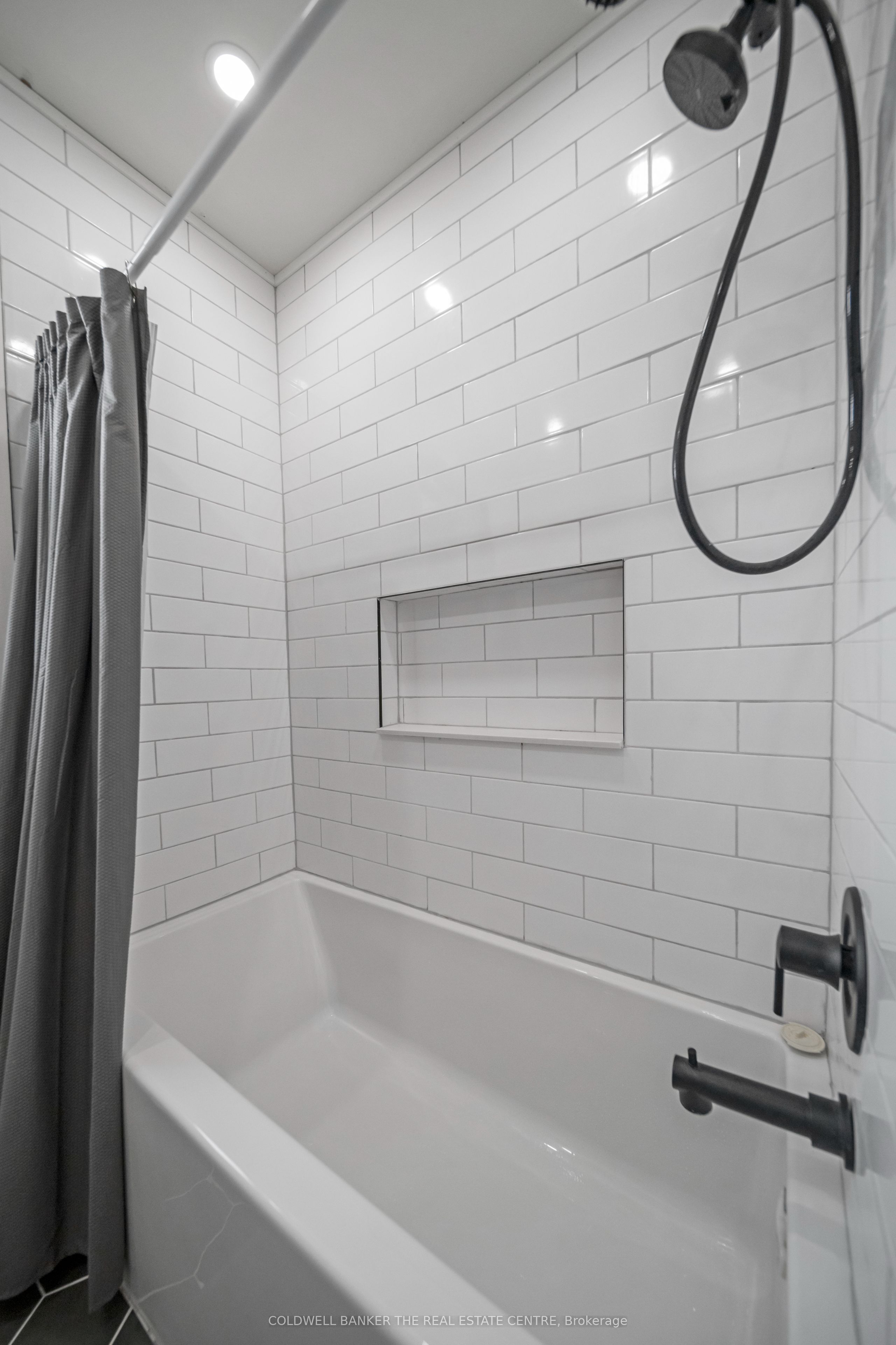 135 Lord Roberts Drive Property Photo 12