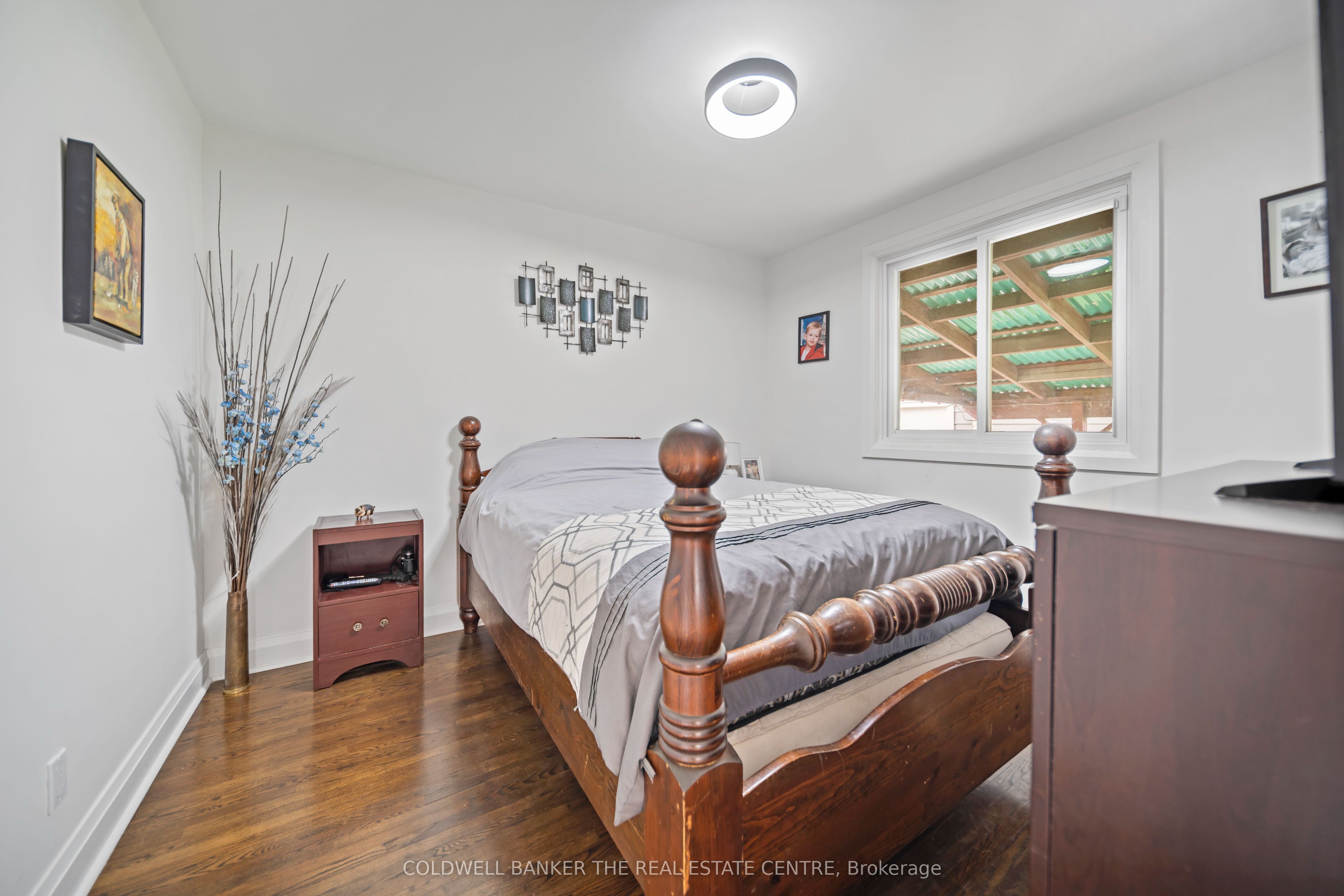 135 Lord Roberts Drive Property Photo 14