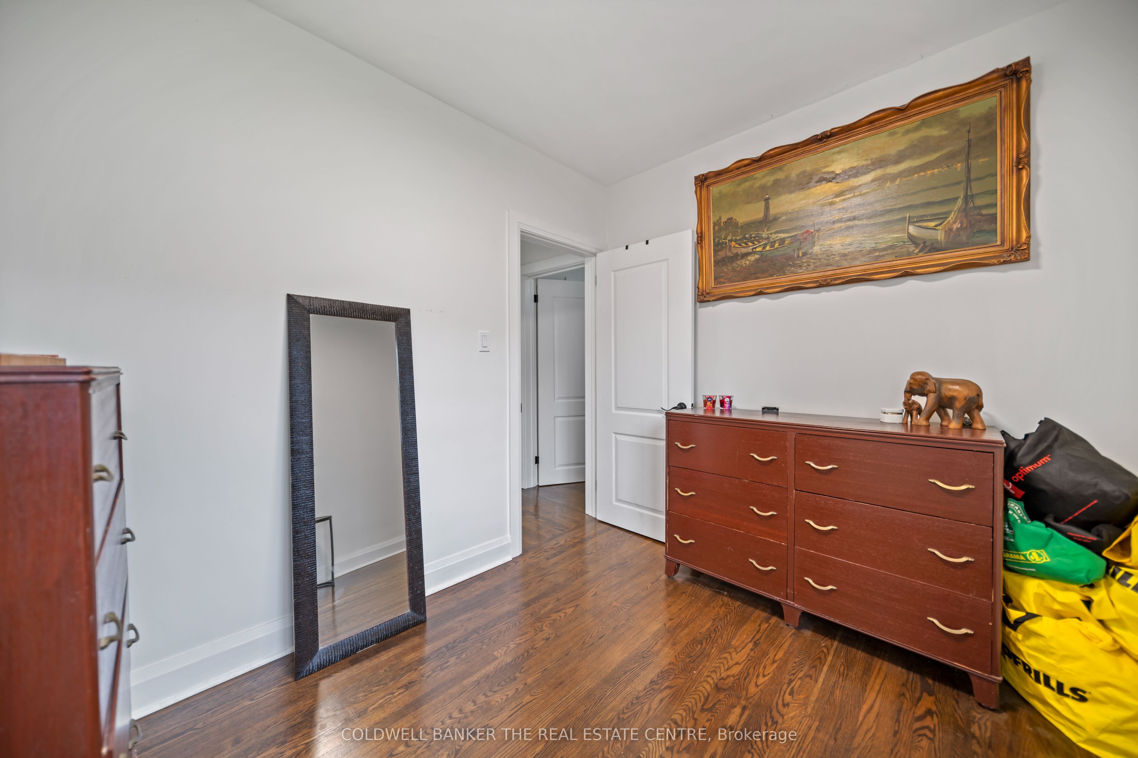 135 Lord Roberts Drive Property Photo 18