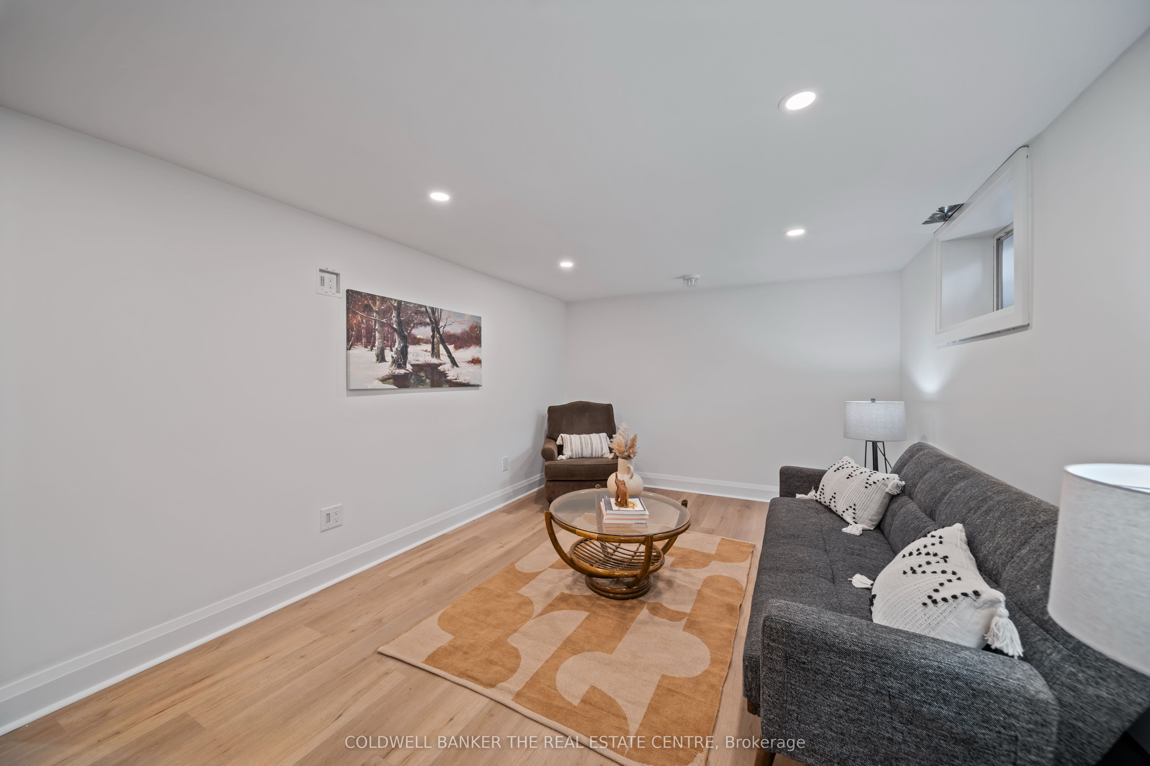 135 Lord Roberts Drive Property Photo 24