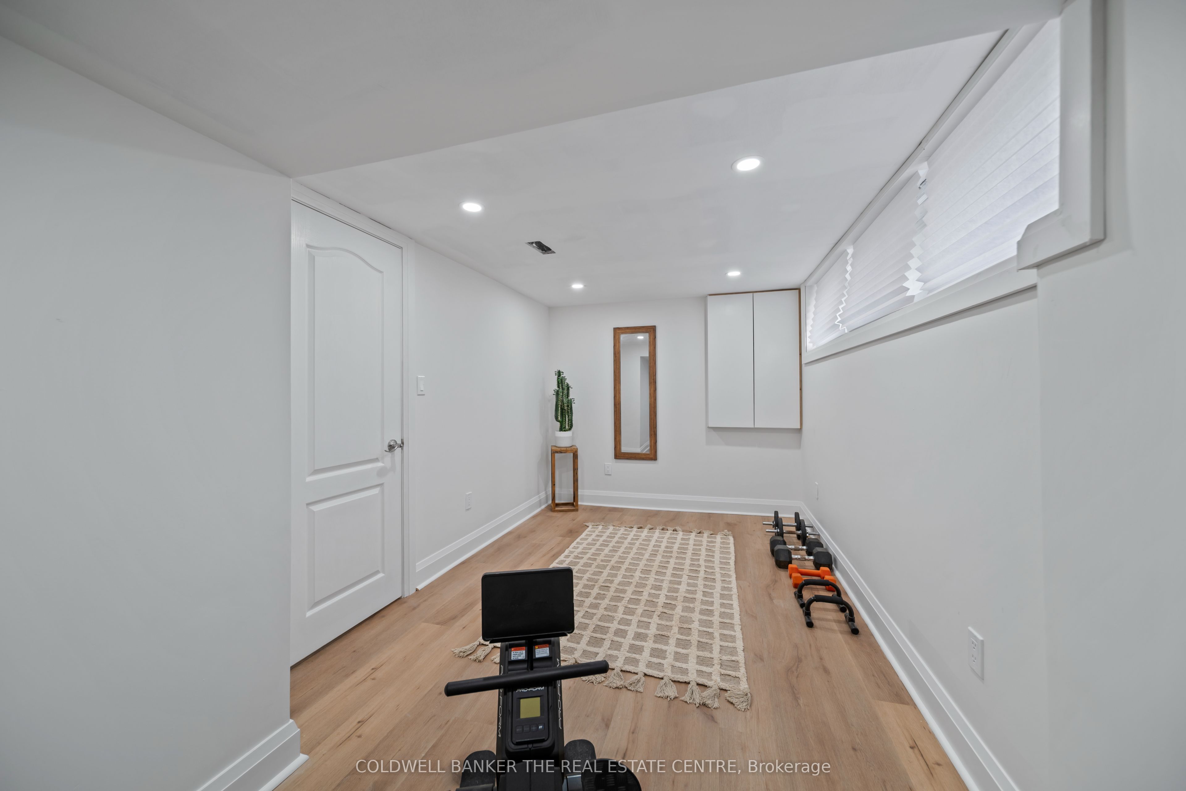 135 Lord Roberts Drive Property Photo 27