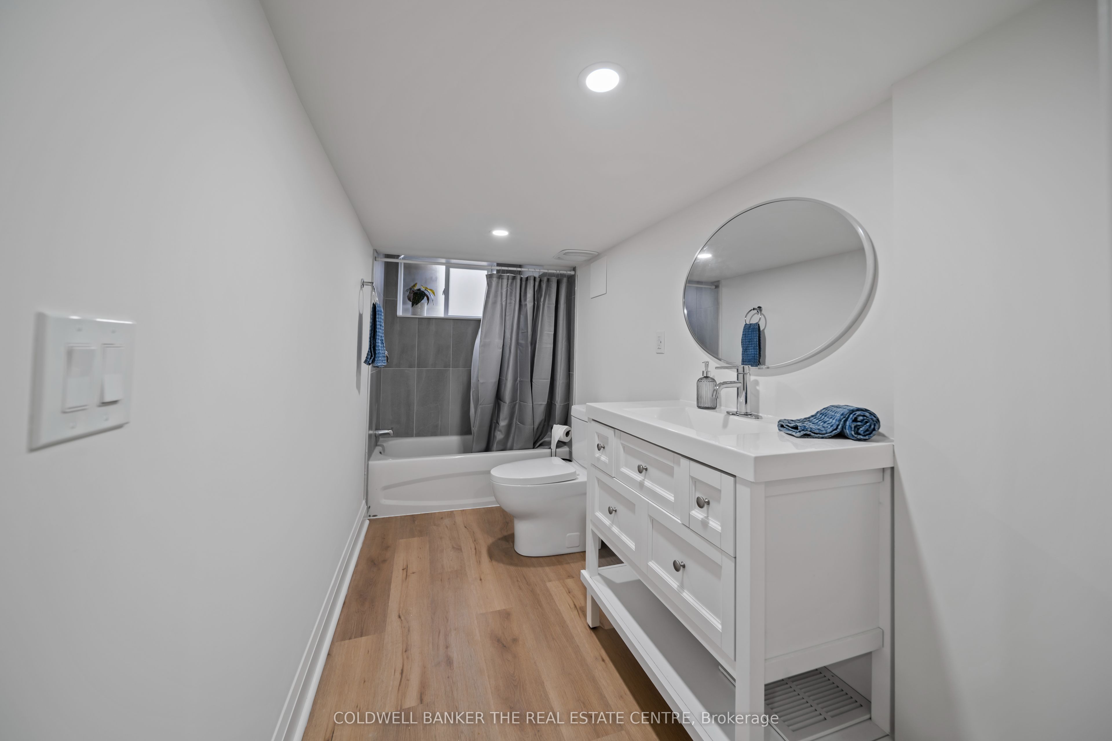 135 Lord Roberts Drive Property Photo 28