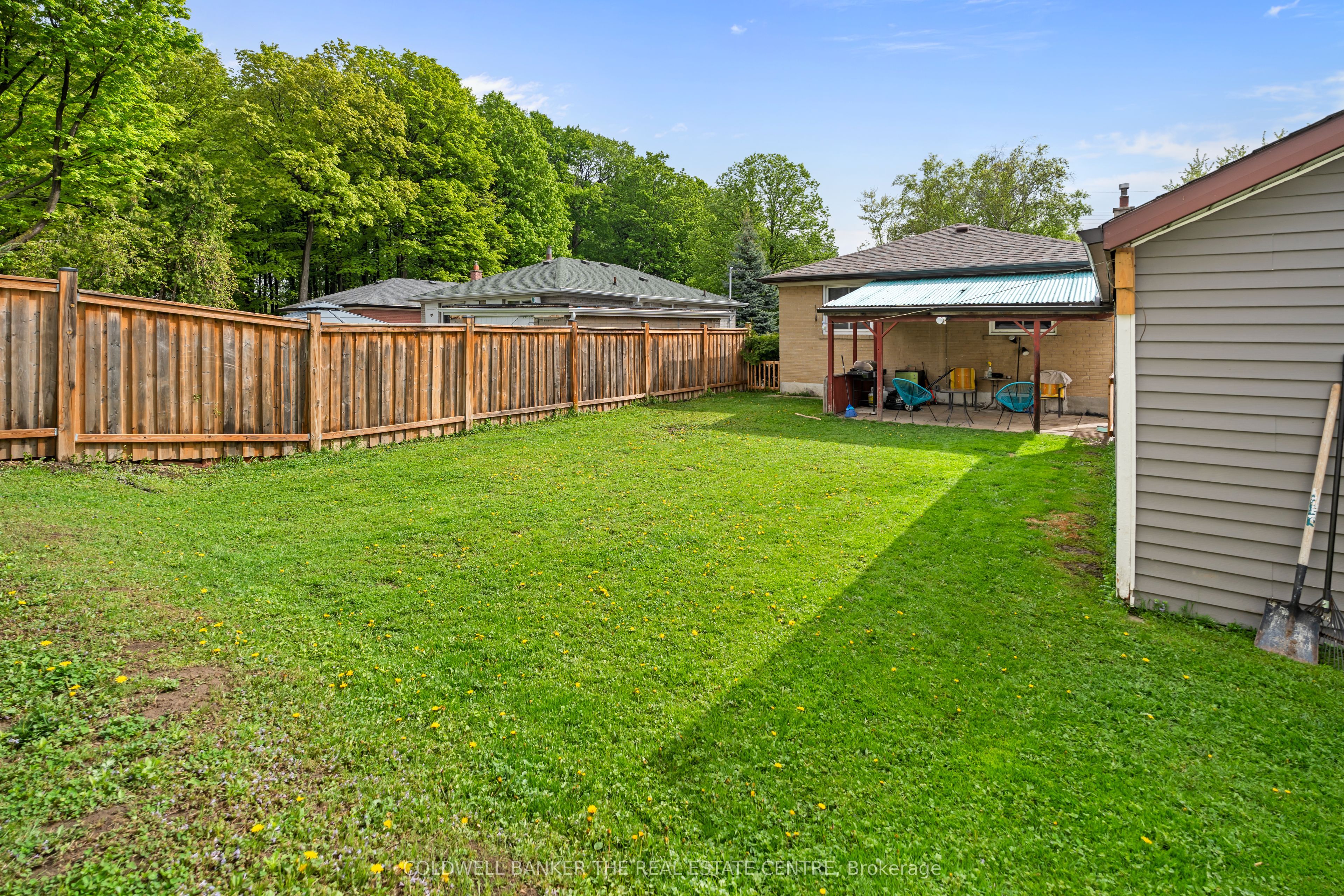 135 Lord Roberts Drive Property Photo 37