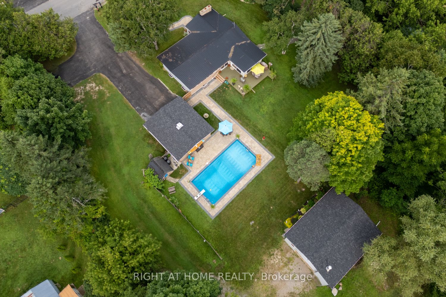 141 Platten Boulevard Property Photo 1