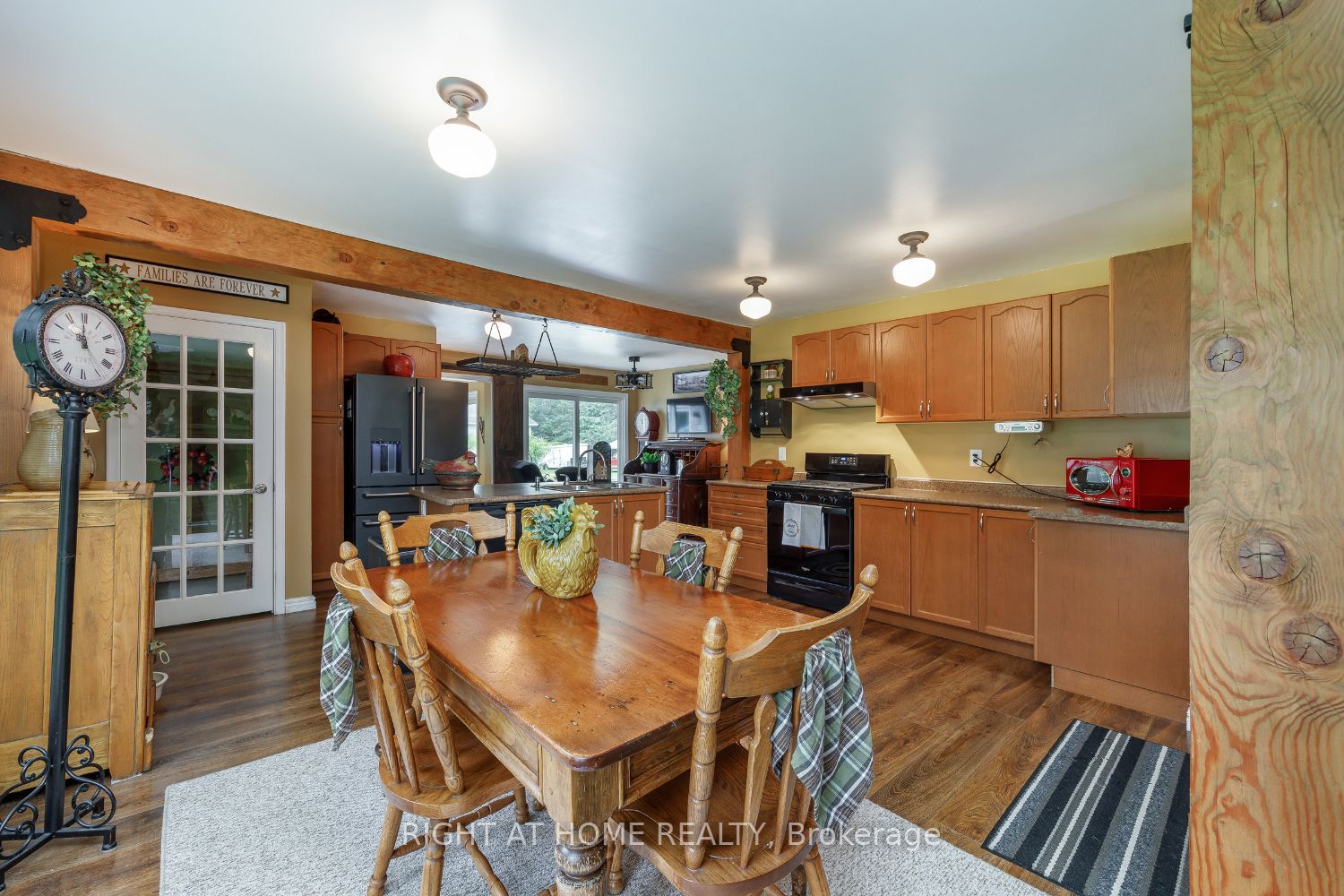 141 Platten Boulevard Property Photo 5