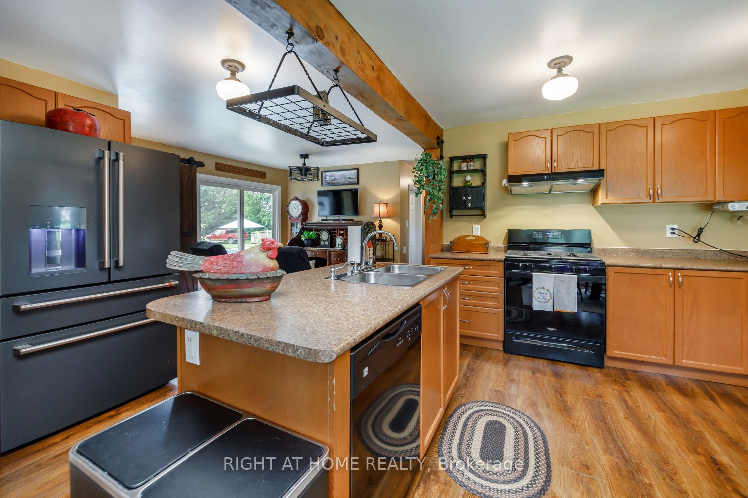 141 Platten Boulevard Property Photo 8