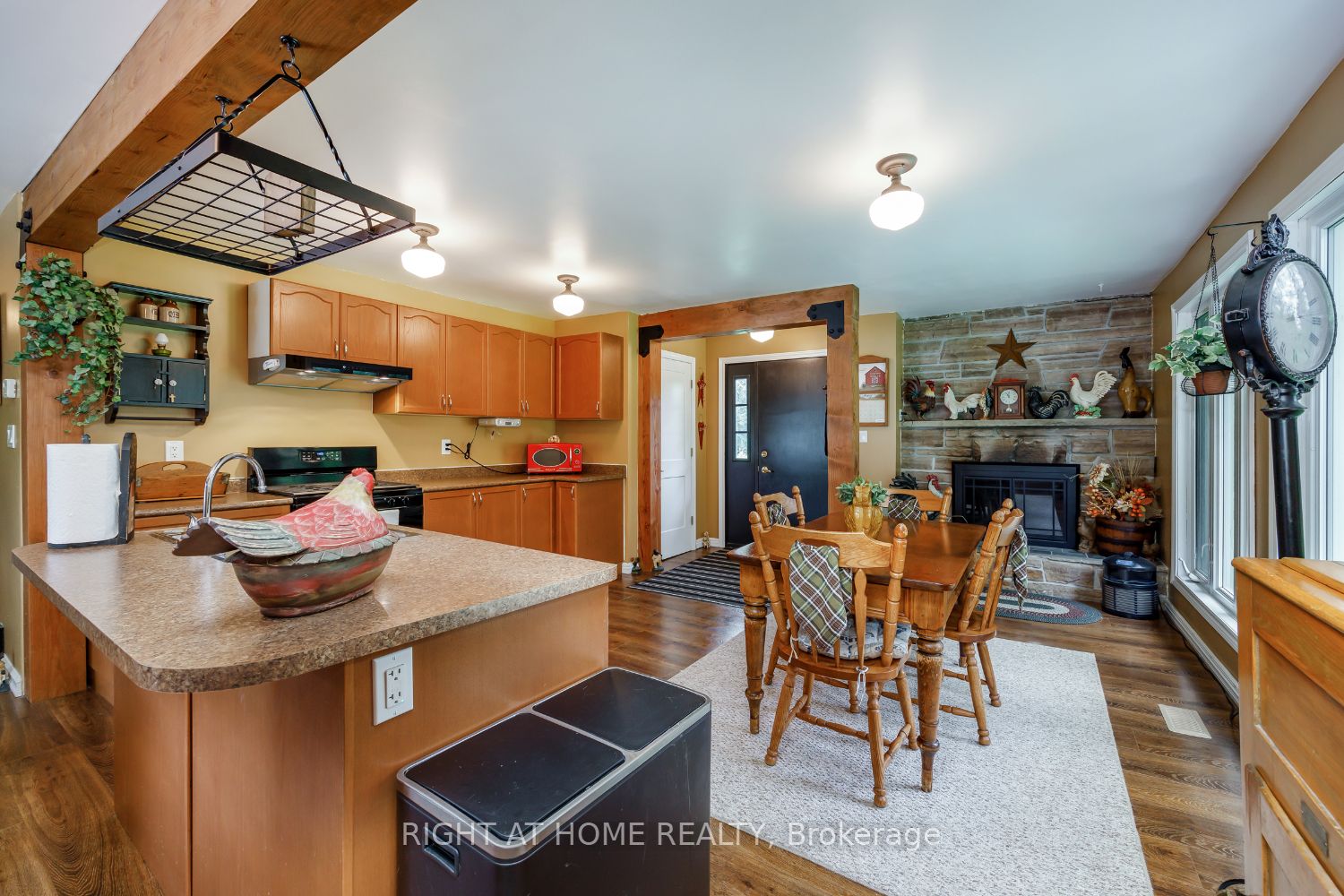 141 Platten Boulevard Property Photo 9