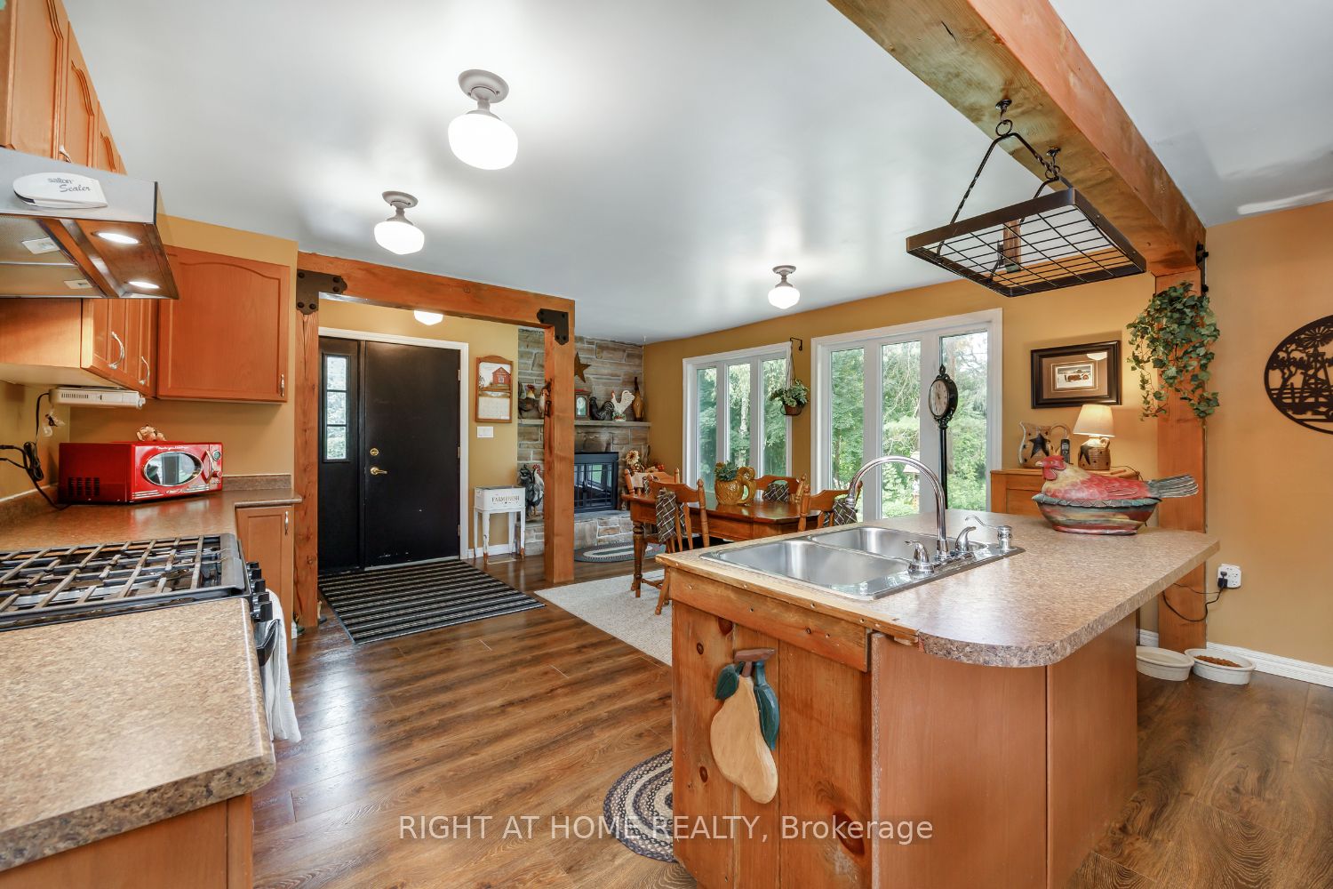 141 Platten Boulevard Property Photo 10