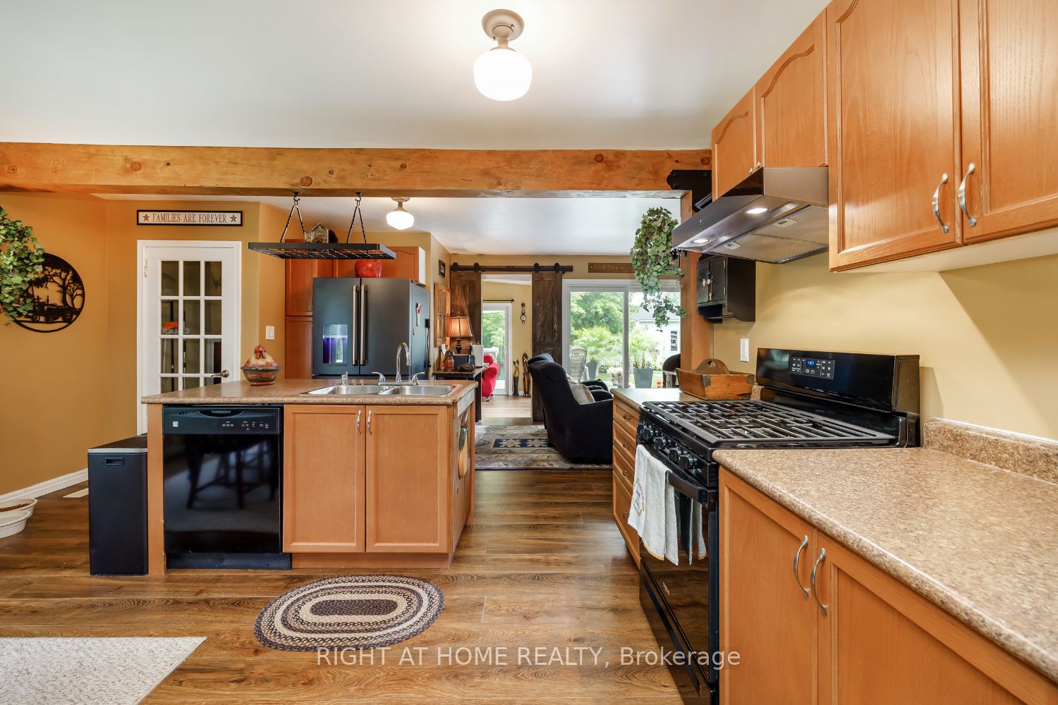 141 Platten Boulevard Property Photo 11