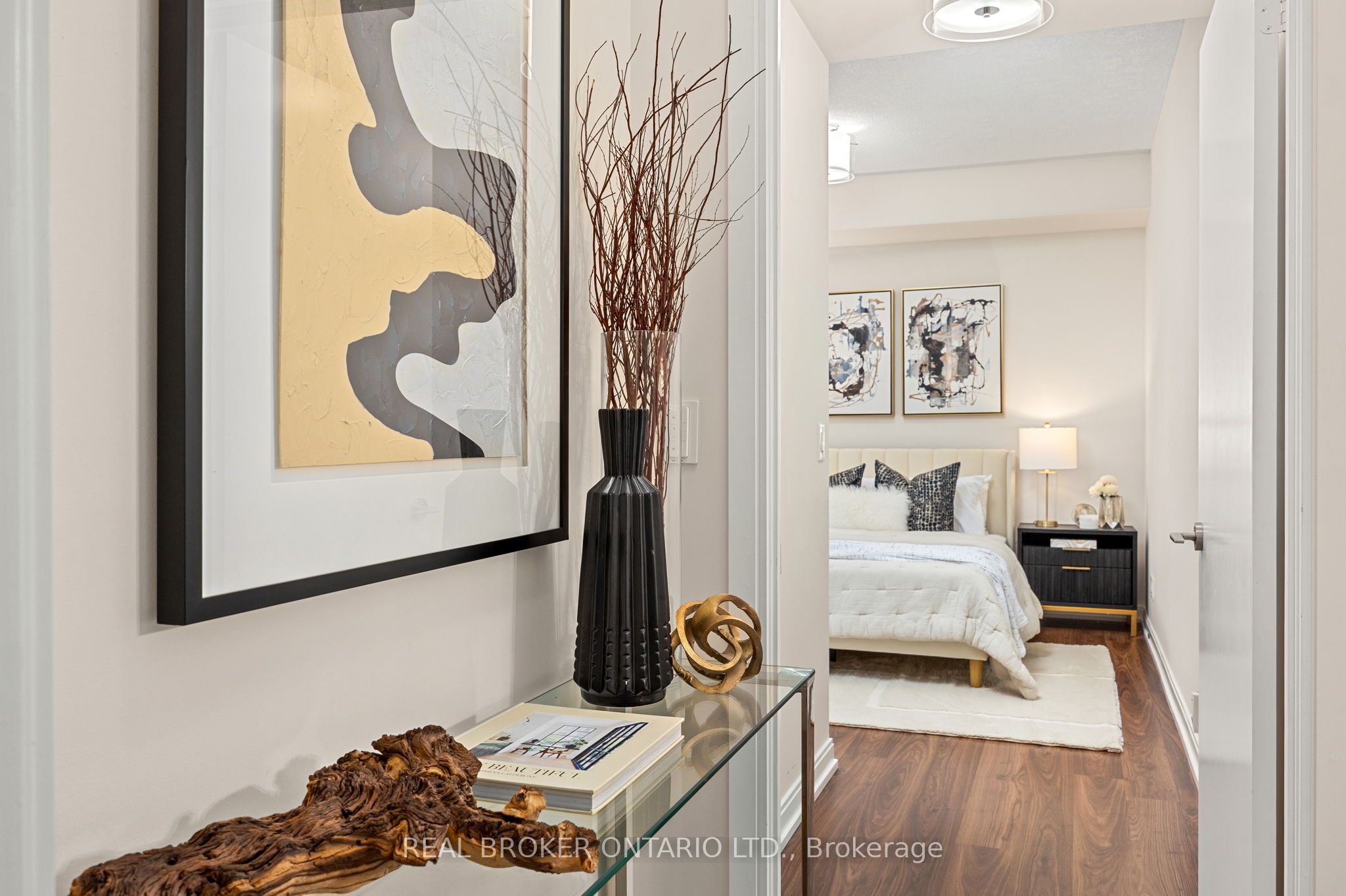 #119 - 181 Village Green Square Property Photo 10
