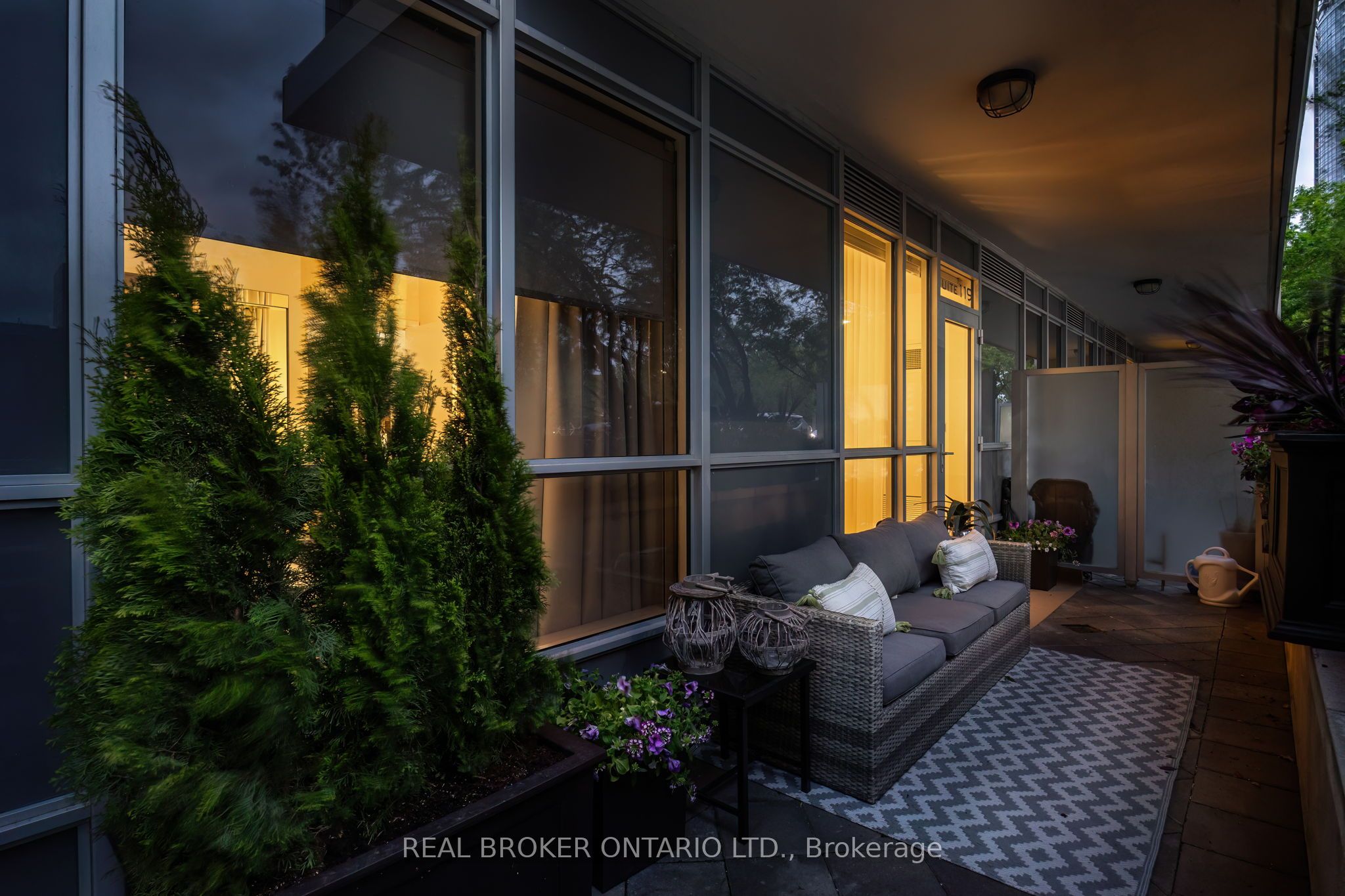 #119 - 181 Village Green Square Property Photo 22