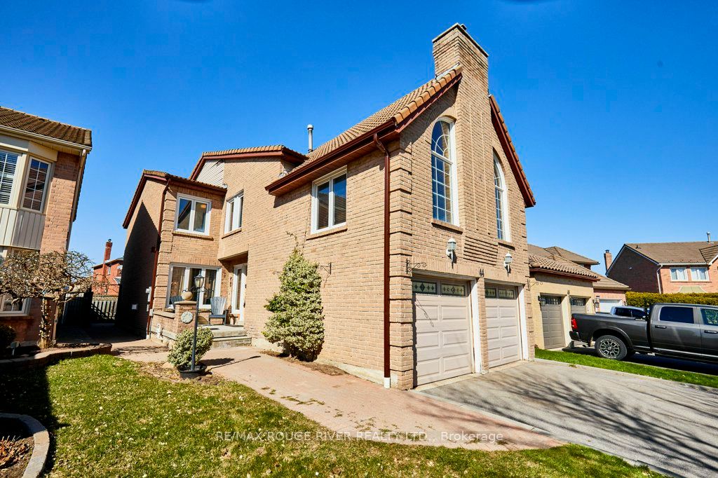 44 Carlisle Crescent Property Photo 3