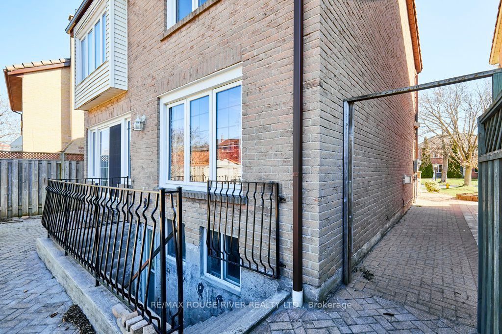 44 Carlisle Crescent Property Photo 46