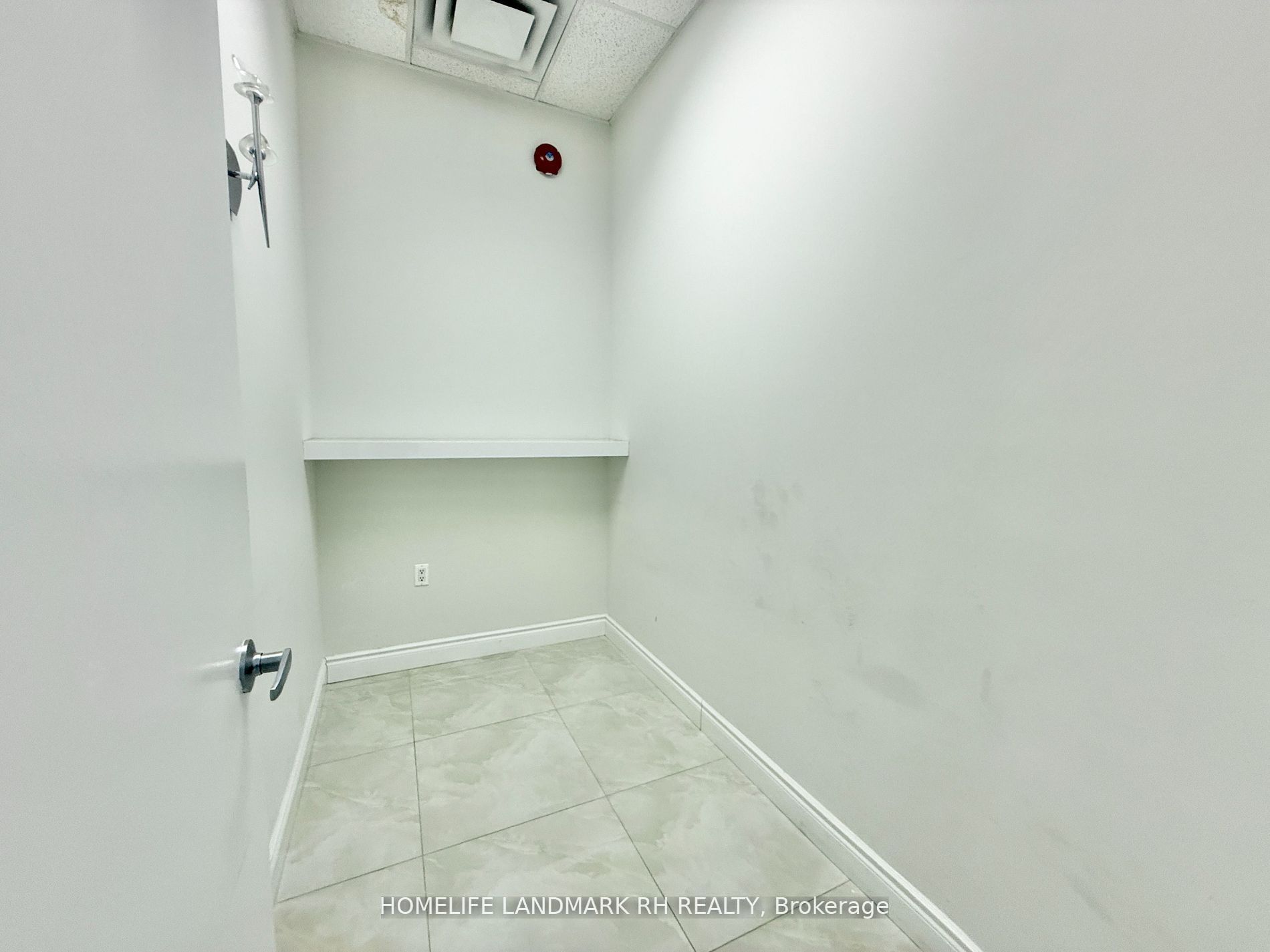 668 Silver Star Boulevard 216 Property Photo 10