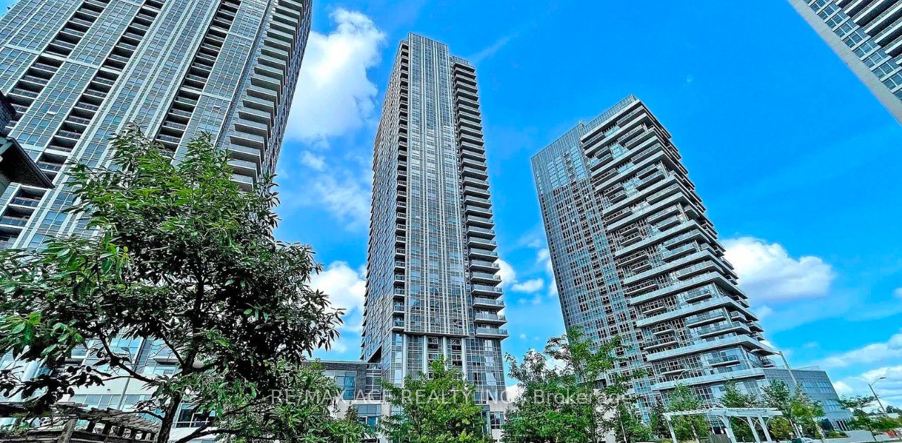 #409 - 255 Village Green Square Property Photo 1