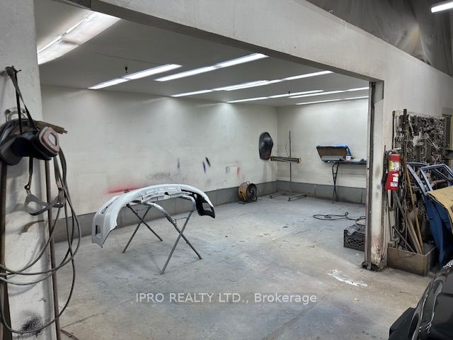 190 Waterloo Street 9 Property Photo 2