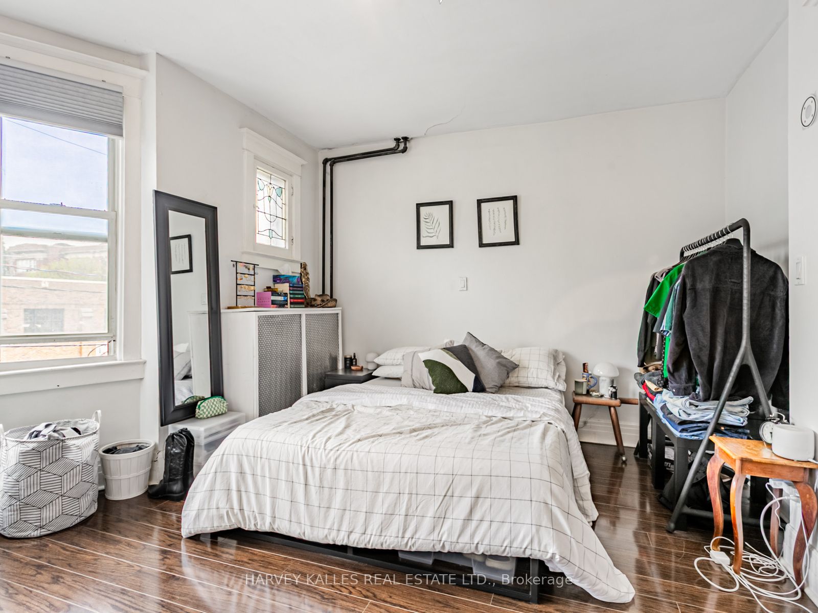 45 Strathmore Boulevard Property Photo 8