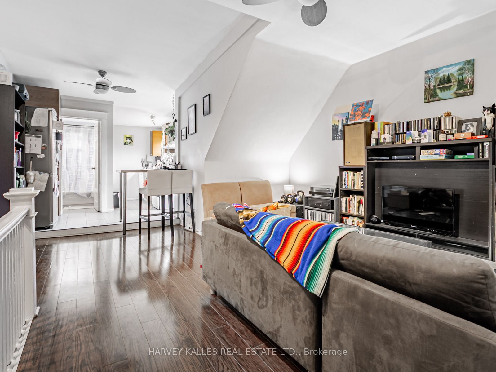 45 Strathmore Boulevard Property Photo 15