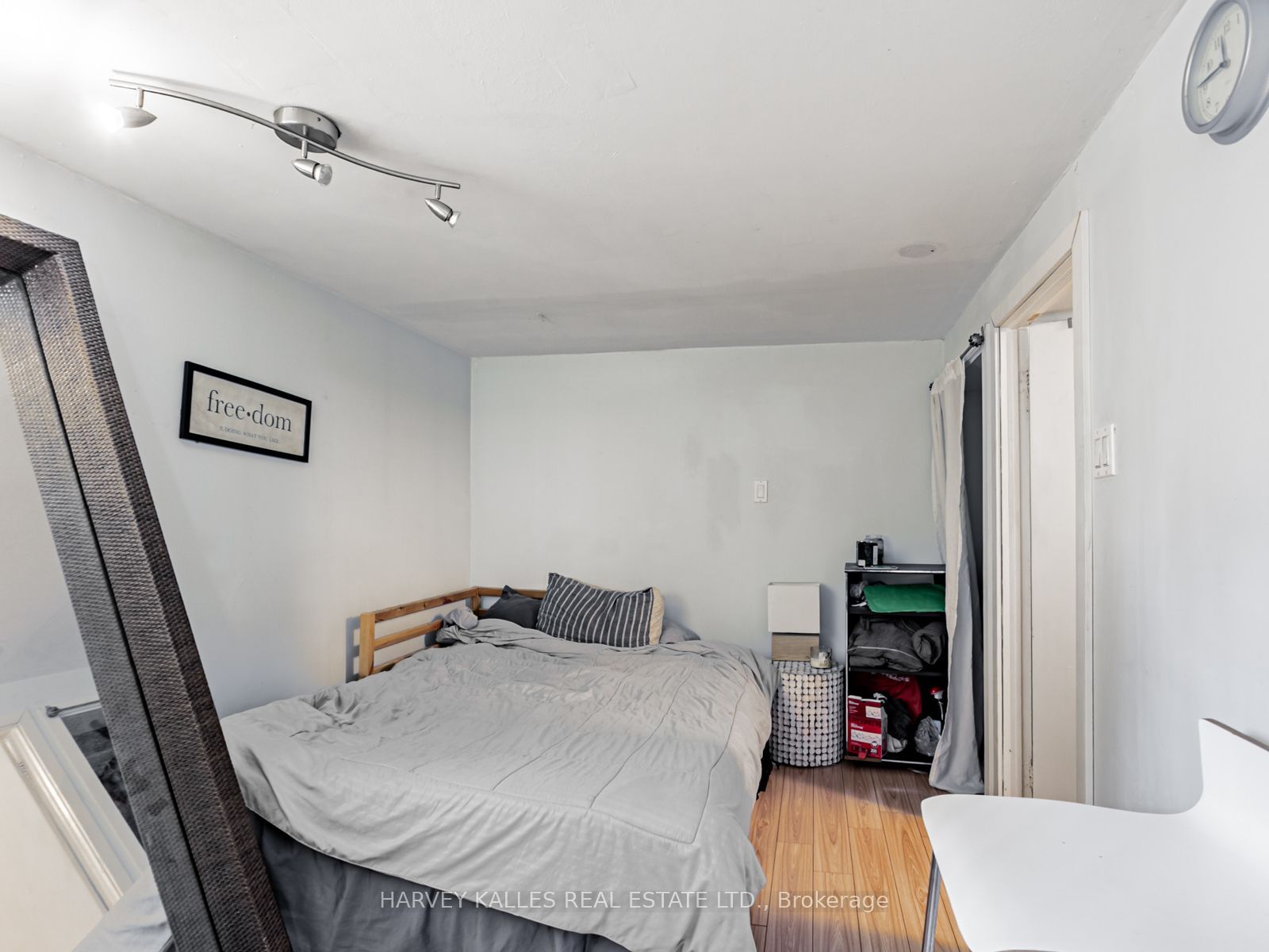 45 Strathmore Boulevard Property Photo 21