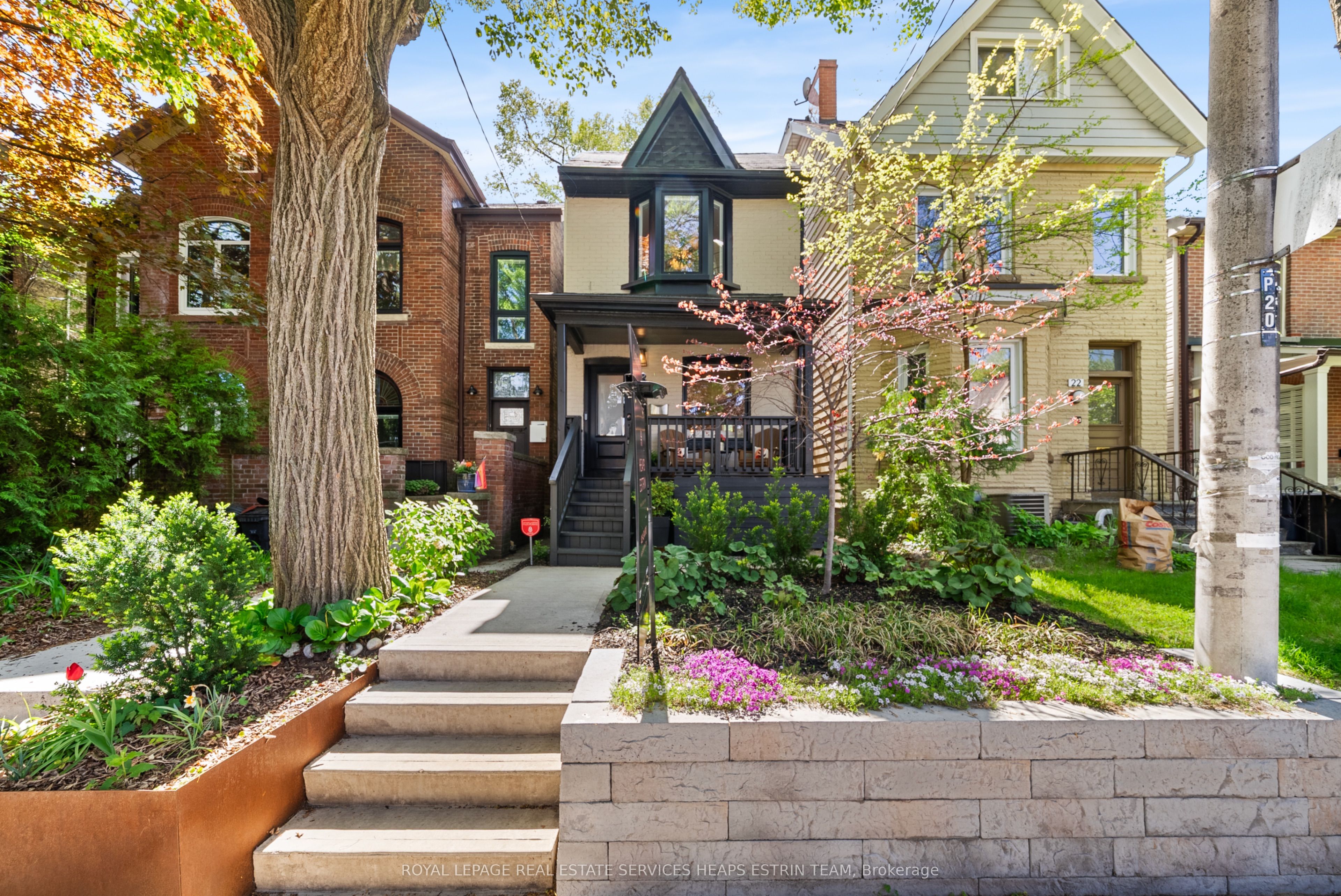 20 Howland Road Property Photo 1