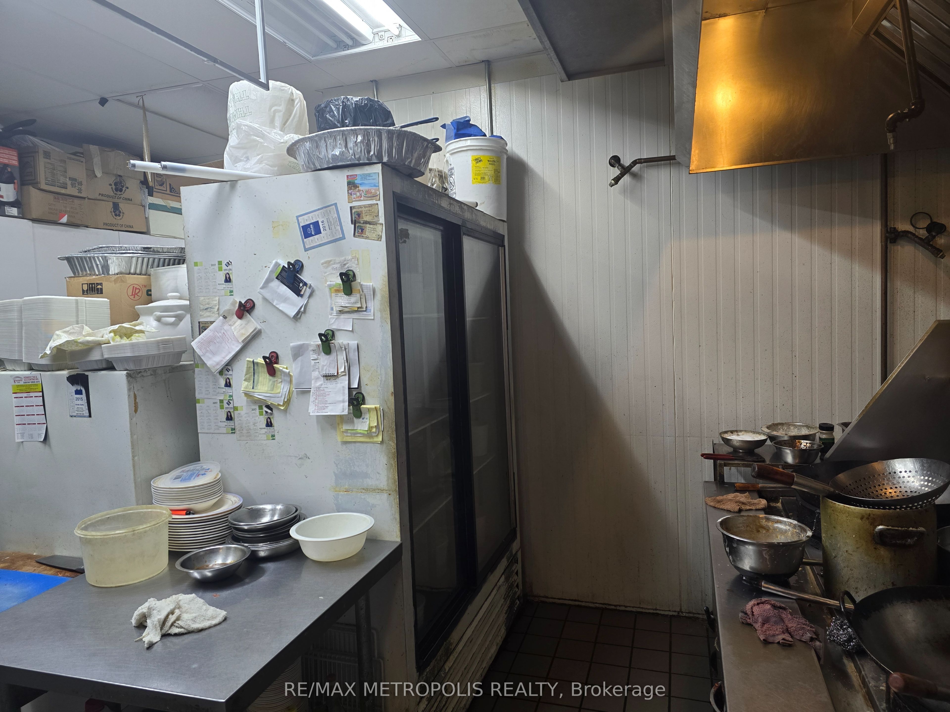 2432 Eglinton Avenue Property Photo 8
