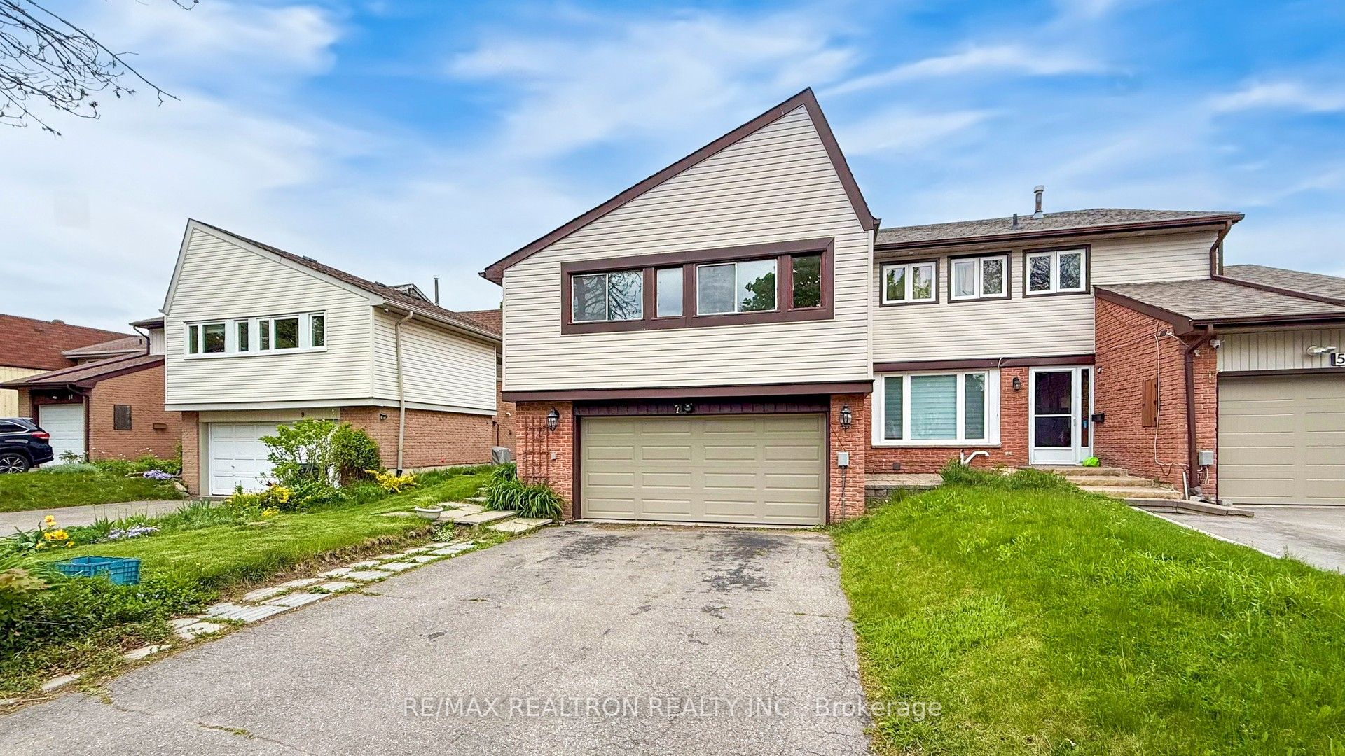 7 Roughfield Crescent Property Photo 3