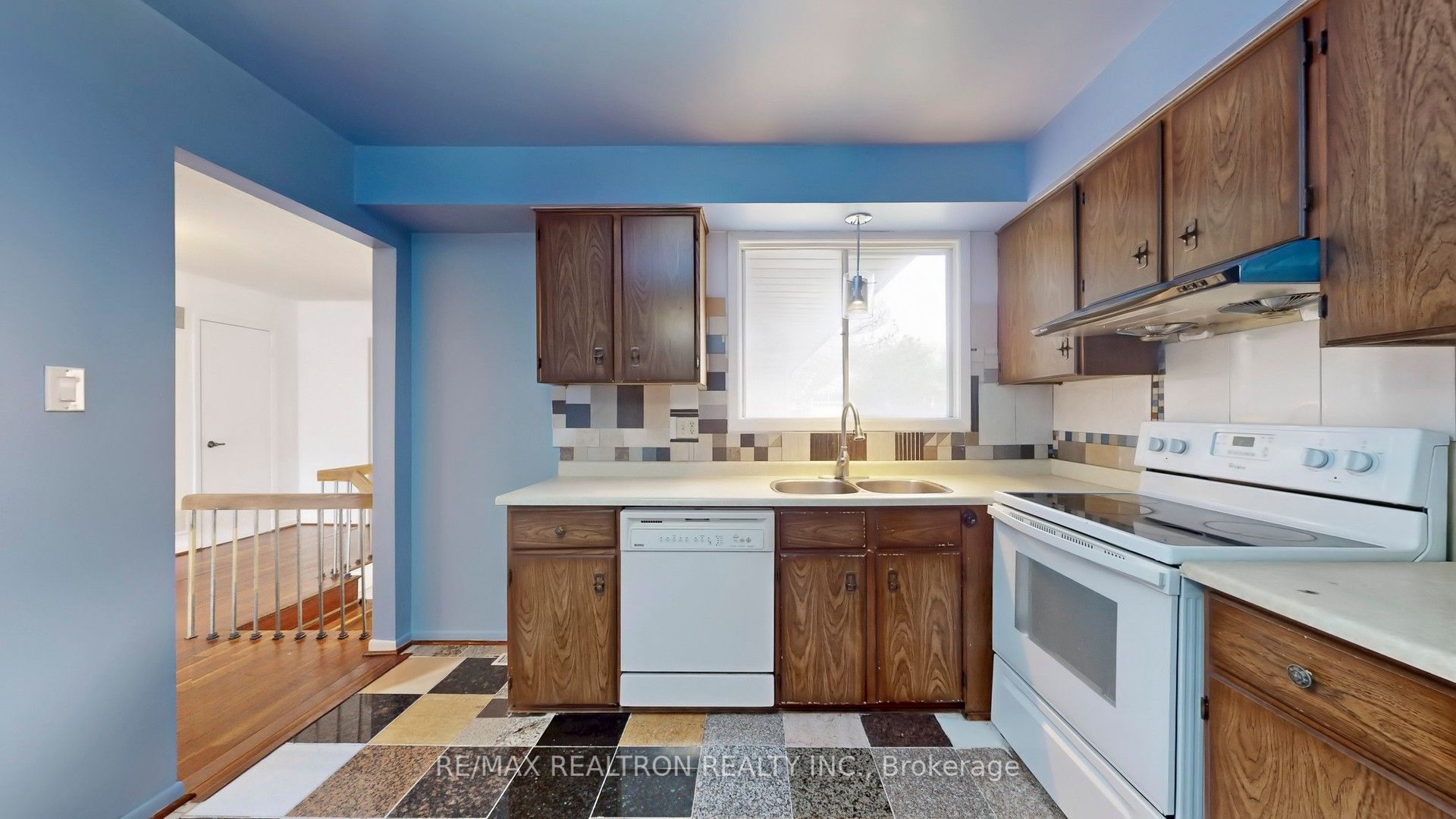 7 Roughfield Crescent Property Photo 13
