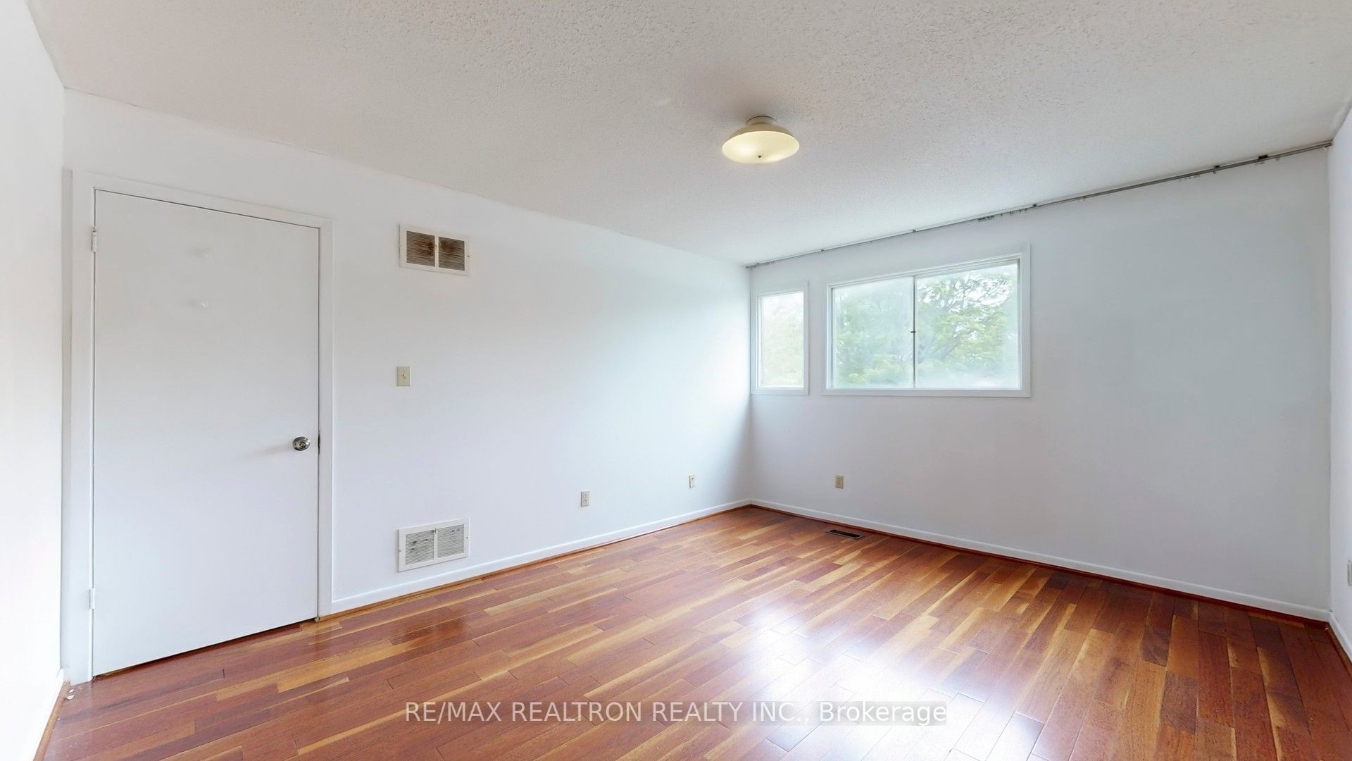 7 Roughfield Crescent Property Photo 25
