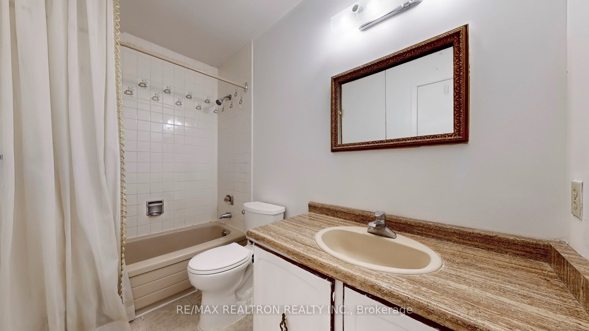 7 Roughfield Crescent Property Photo 32
